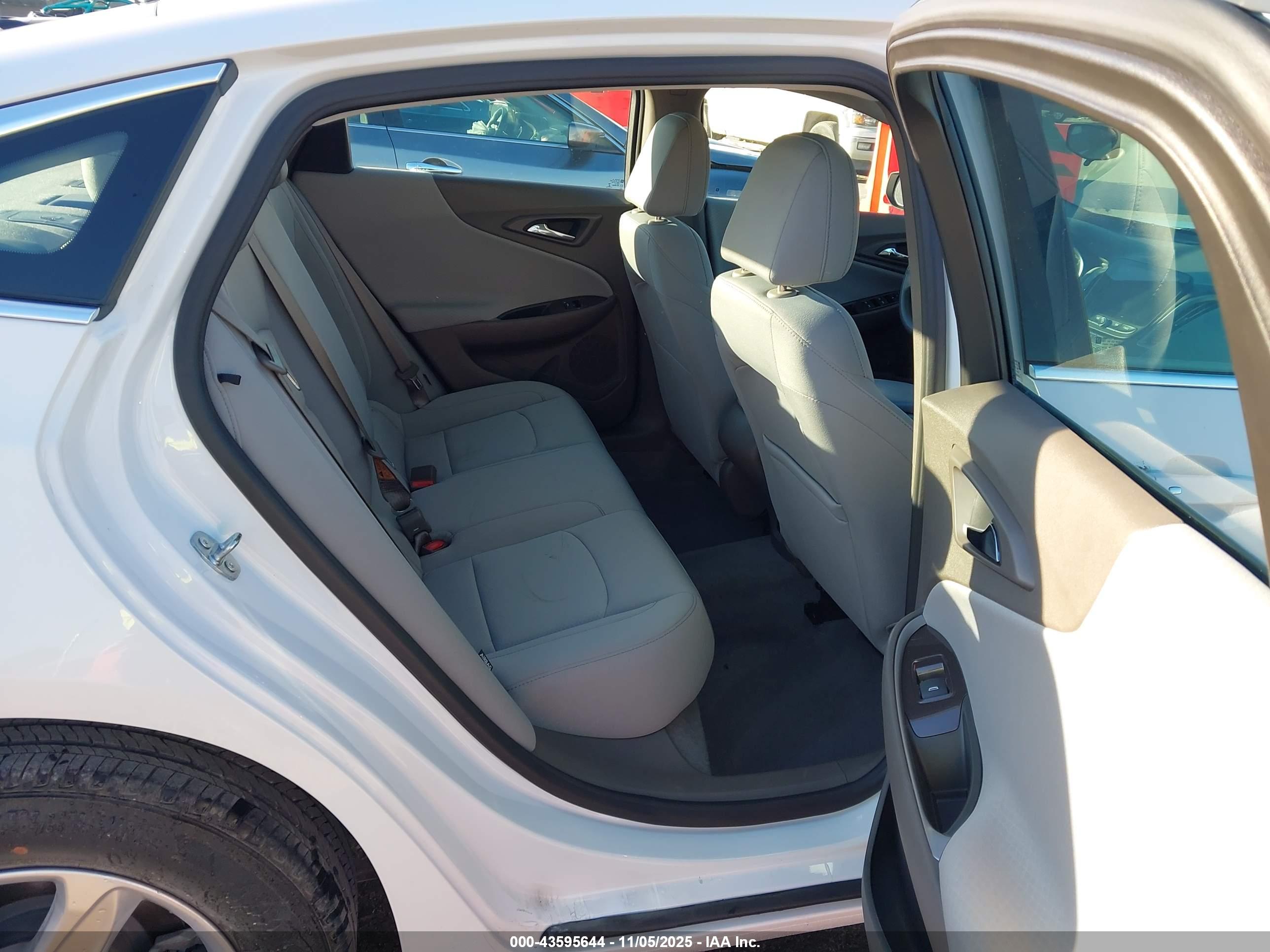 CHEVROLET MALIBU image 8