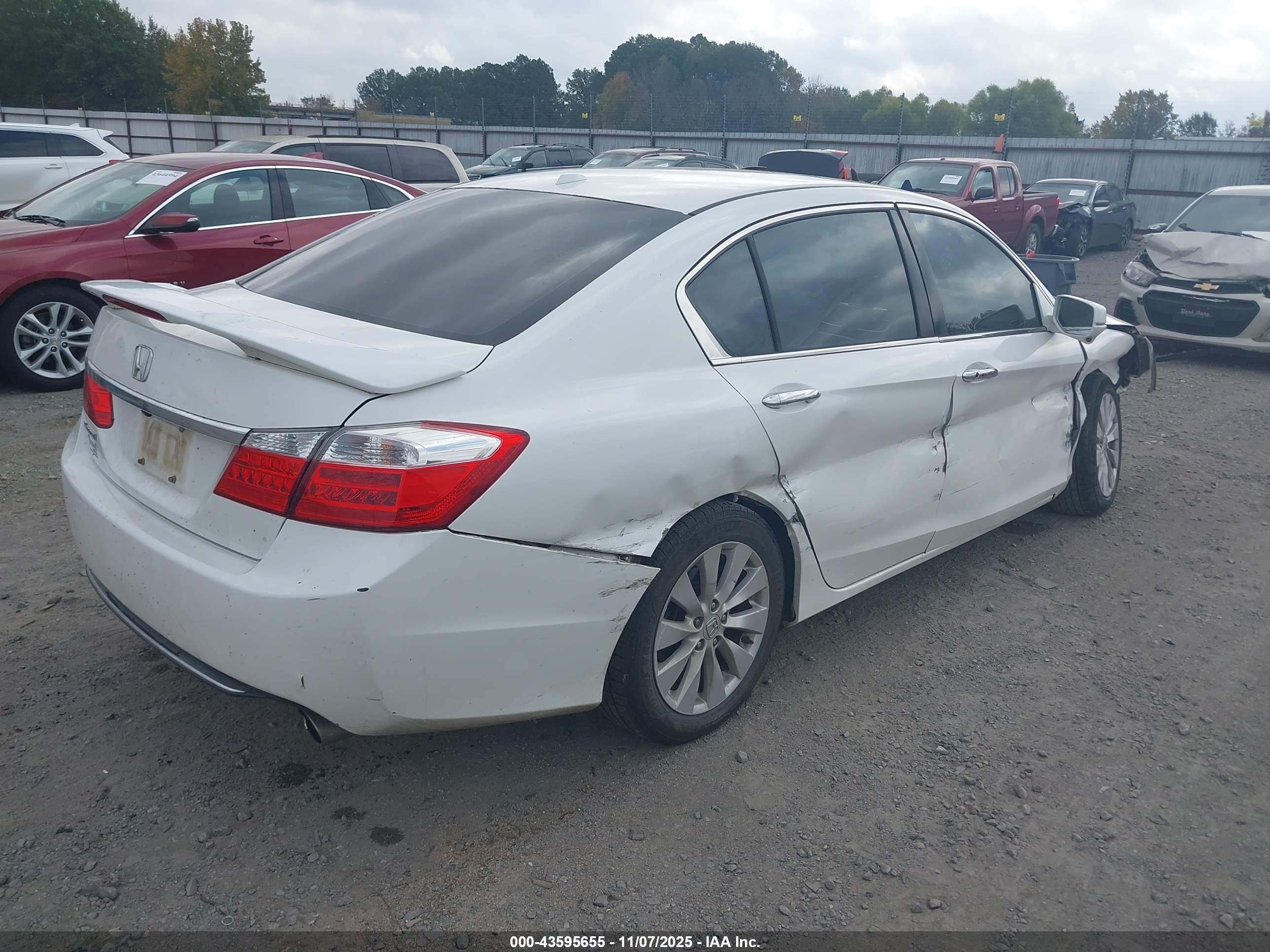 HONDA ACCORD image 4