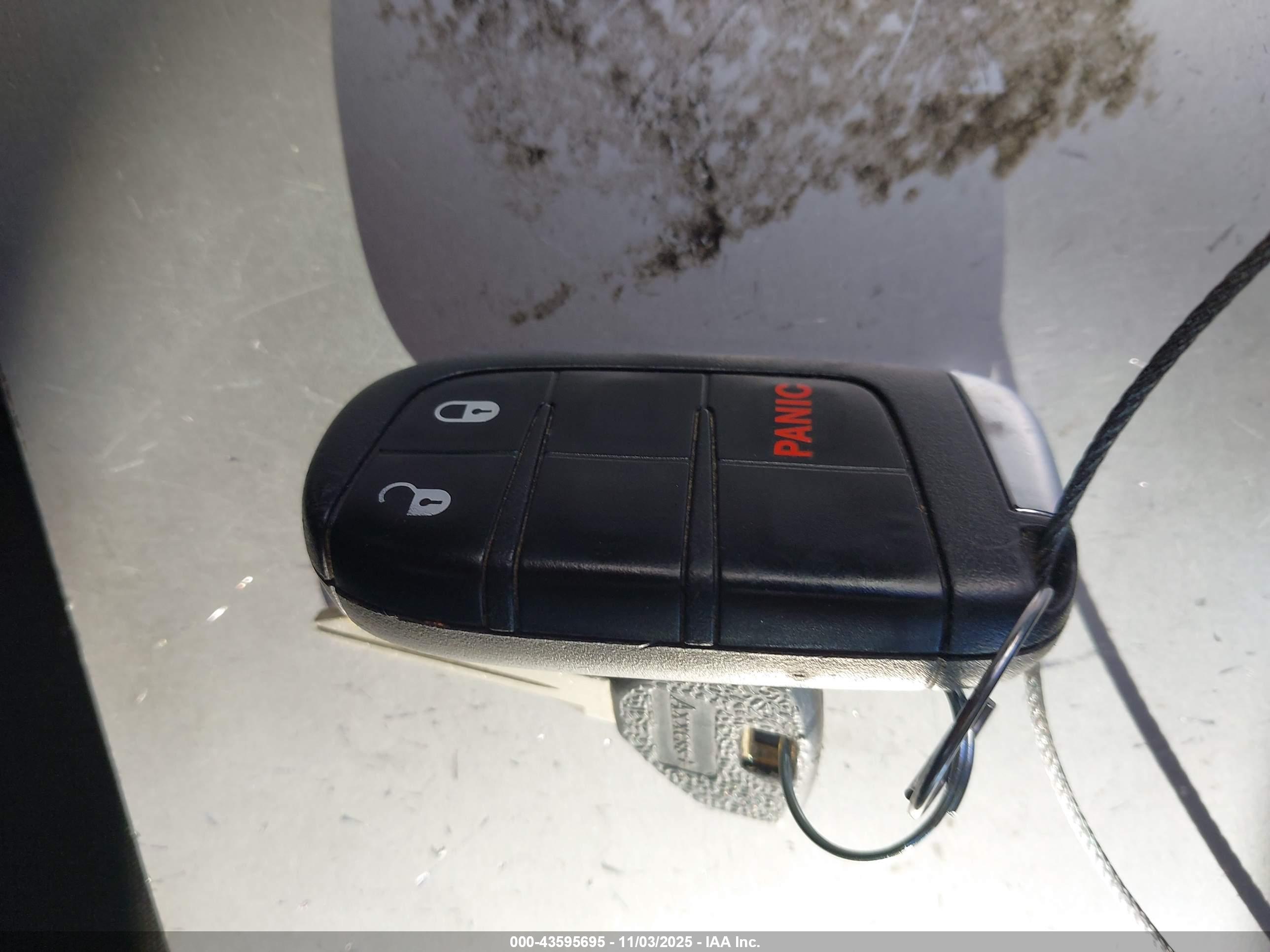 JEEP RENEGADE image 11