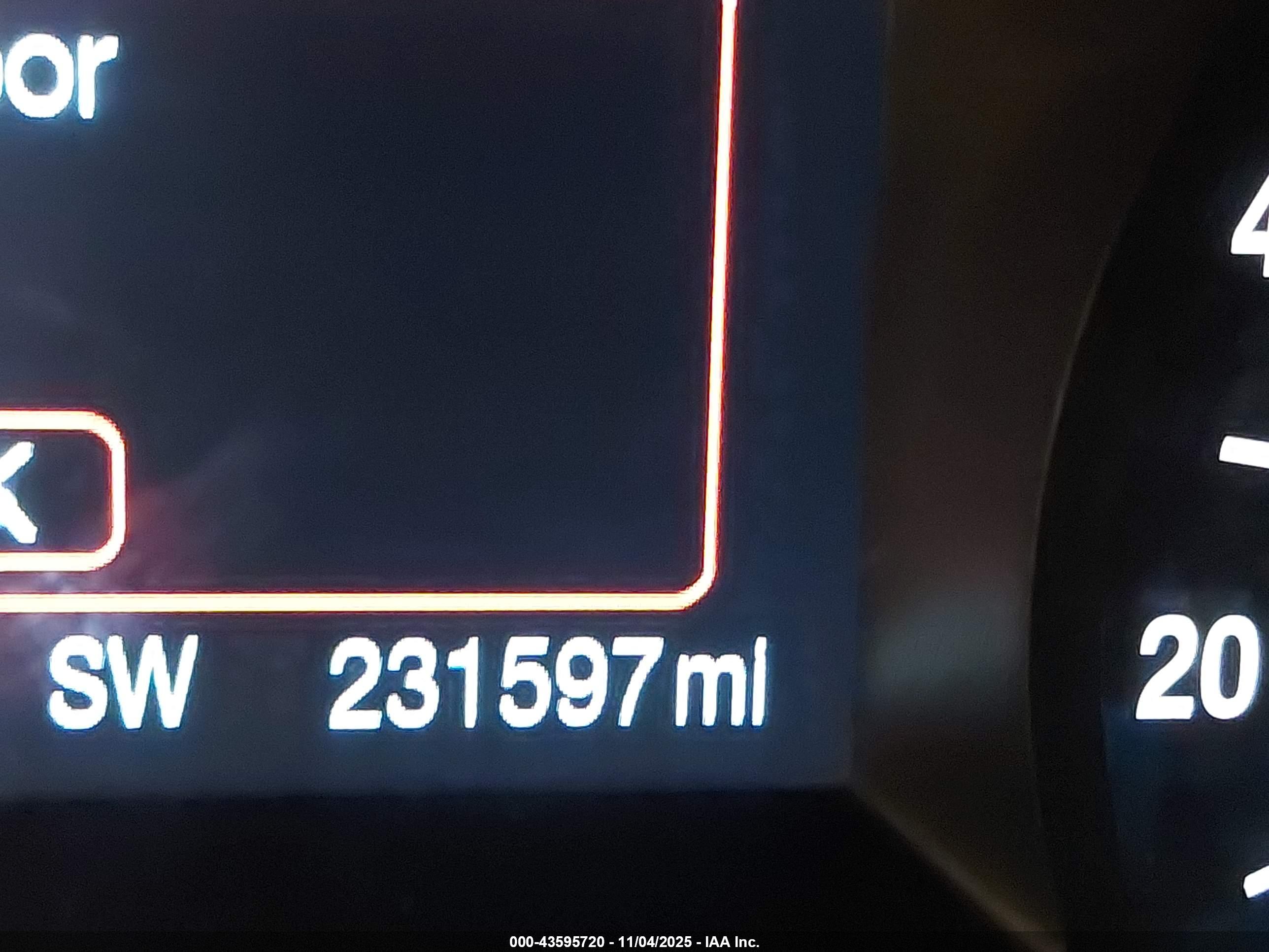 FORD FUSION image 7
