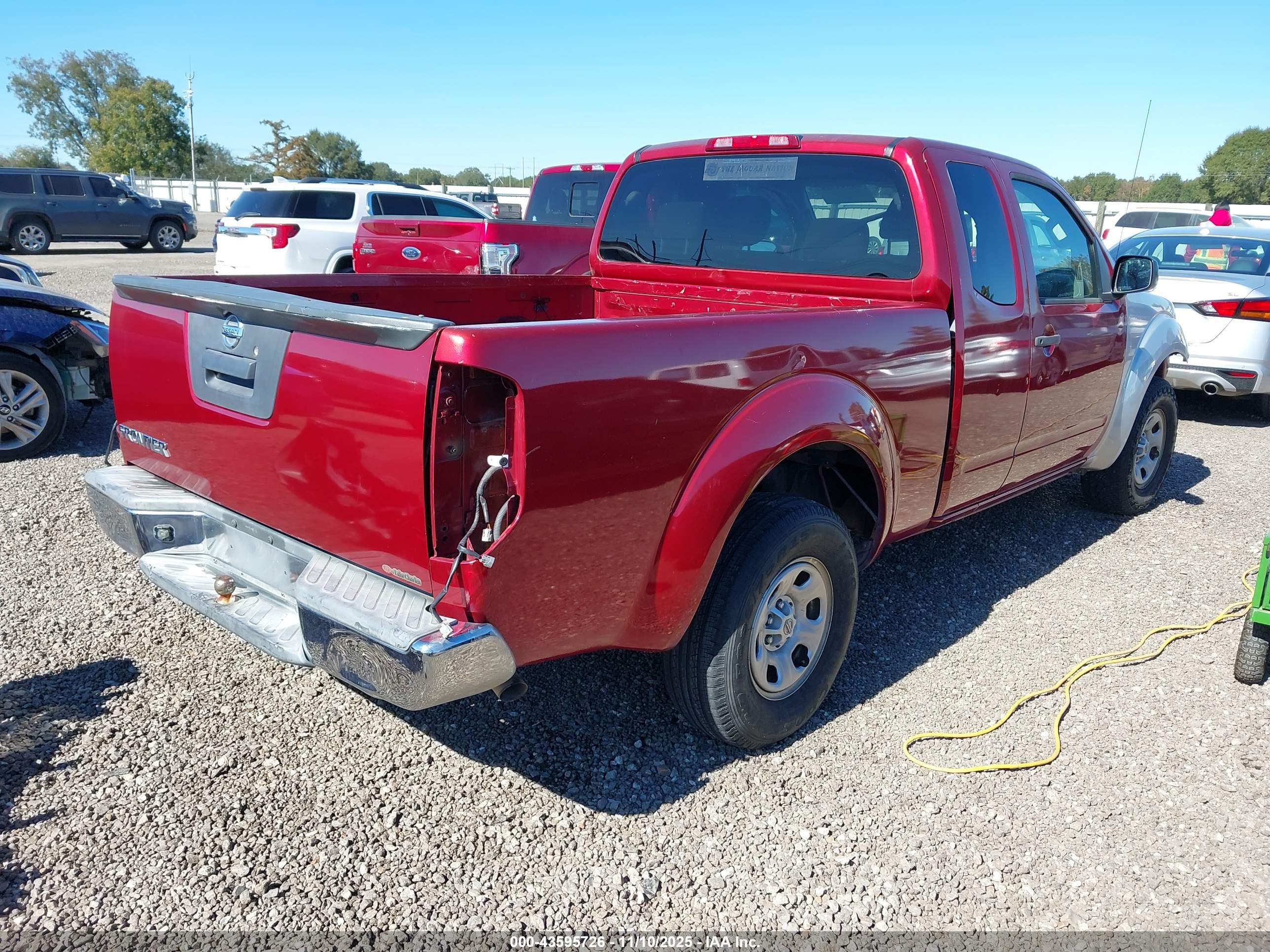 NISSAN FRONTIER image 4