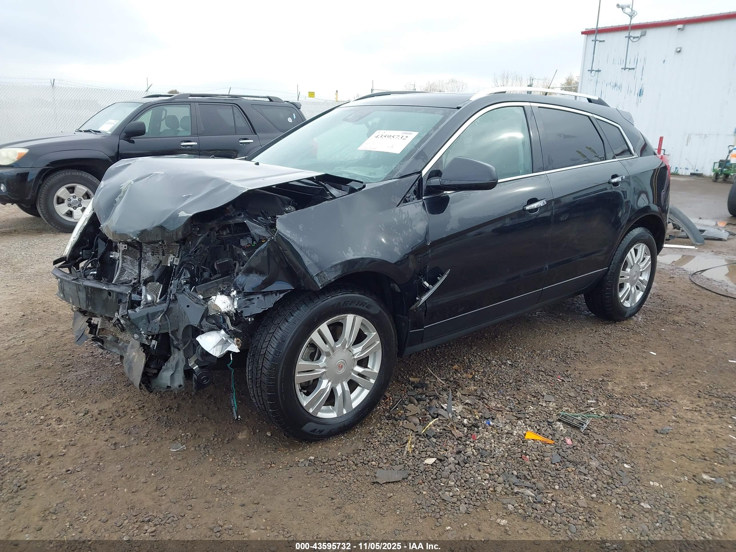 CADILLAC SRX image 2