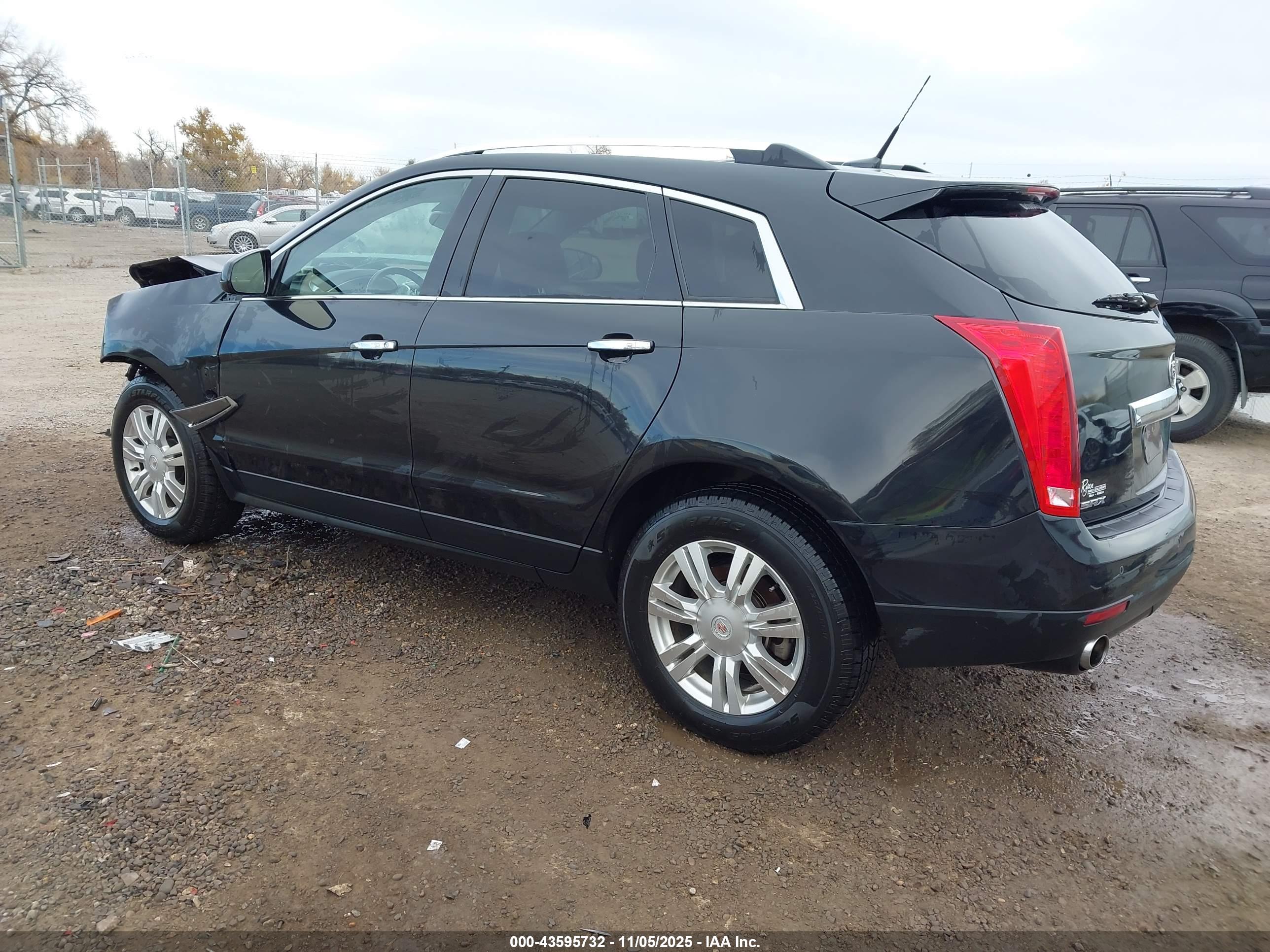 CADILLAC SRX image 3