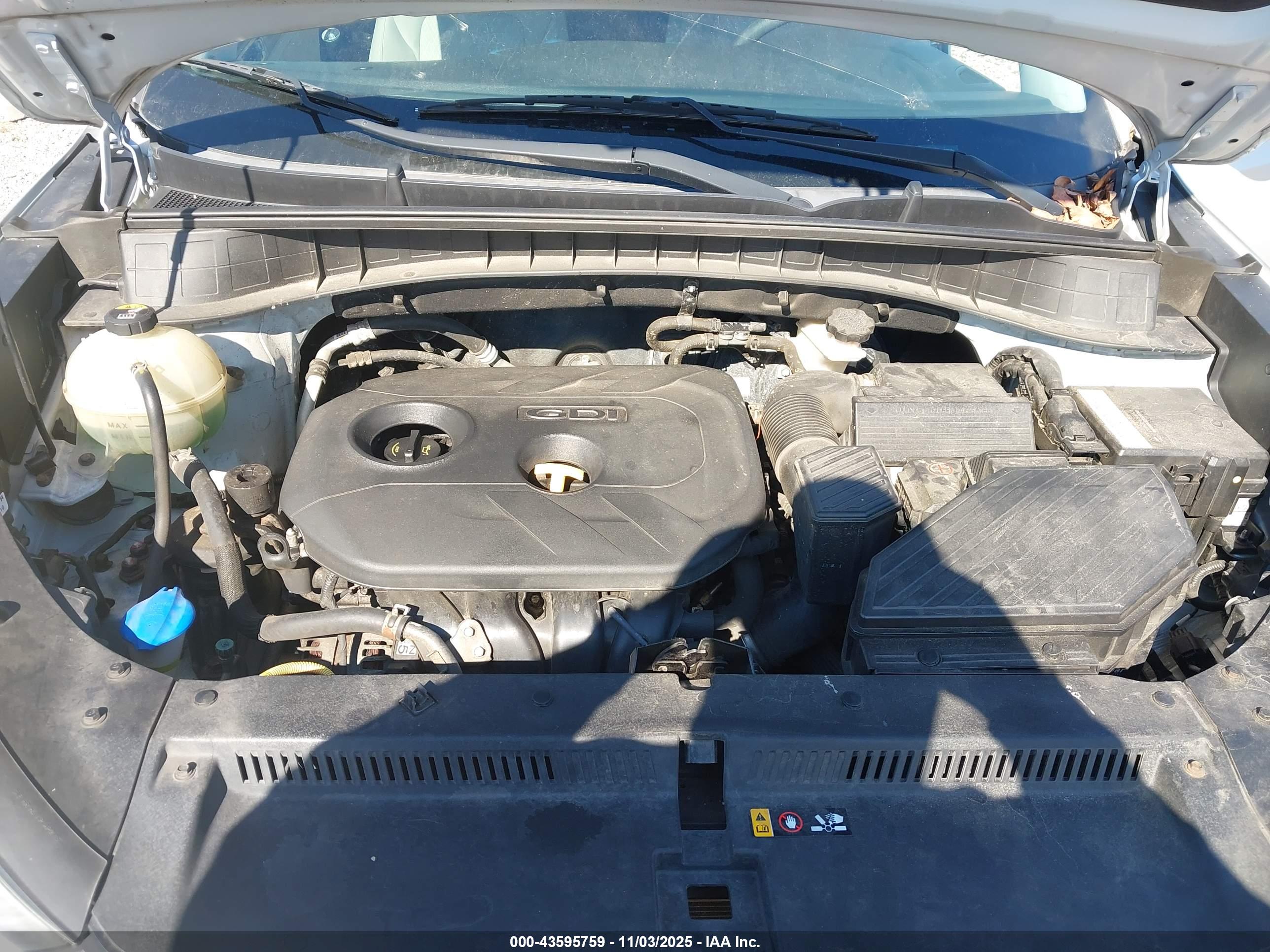 HYUNDAI TUCSON image 10