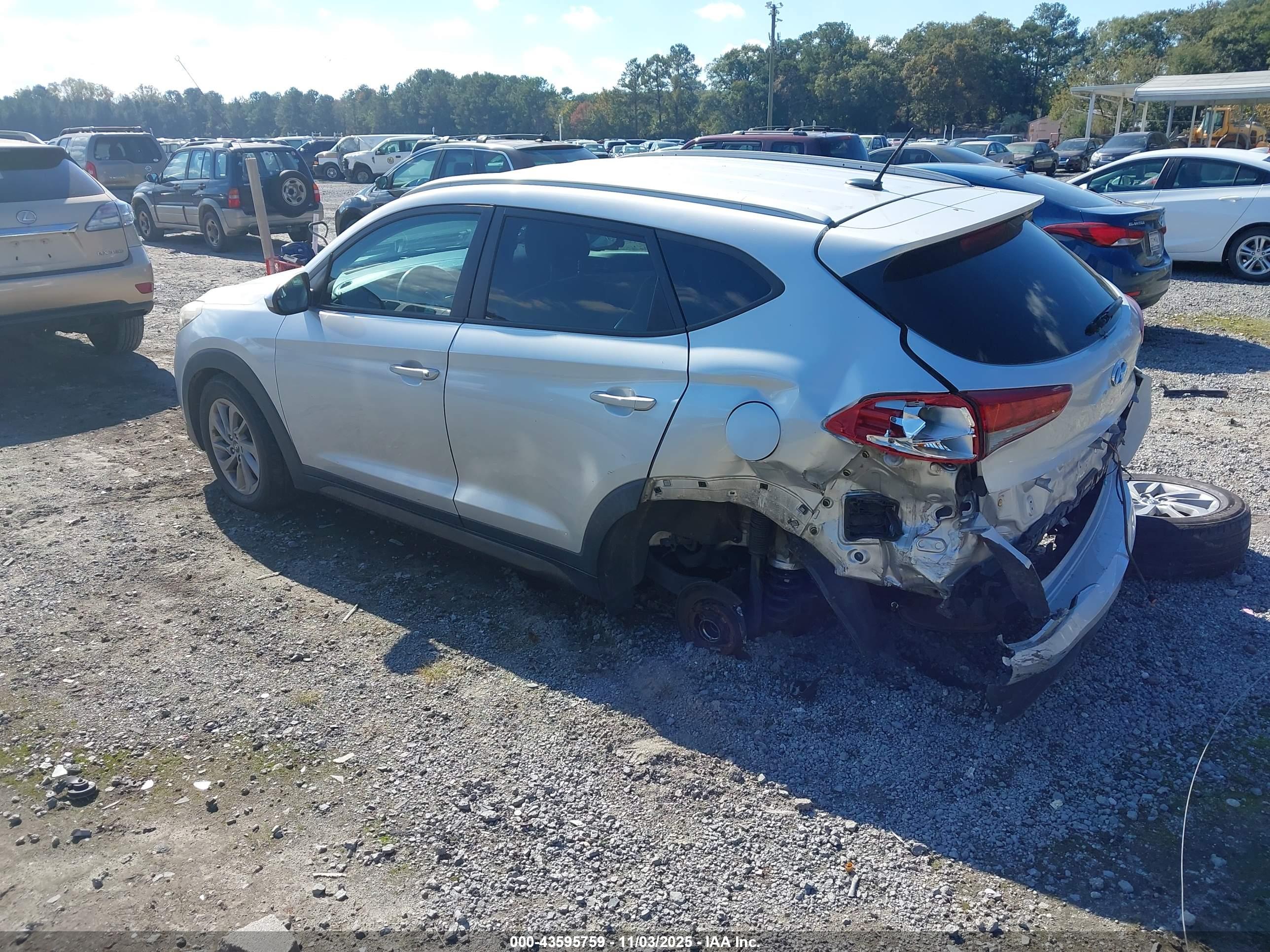 HYUNDAI TUCSON image 3