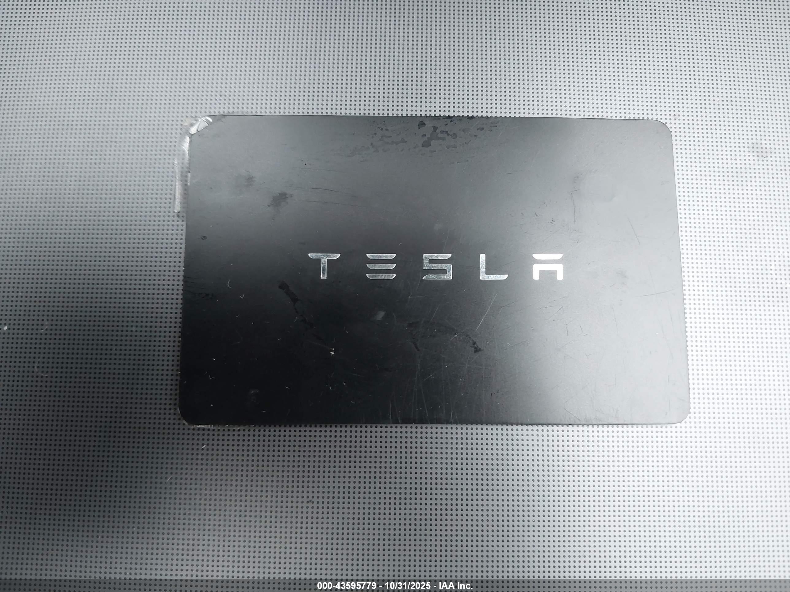 TESLA MODEL image 11