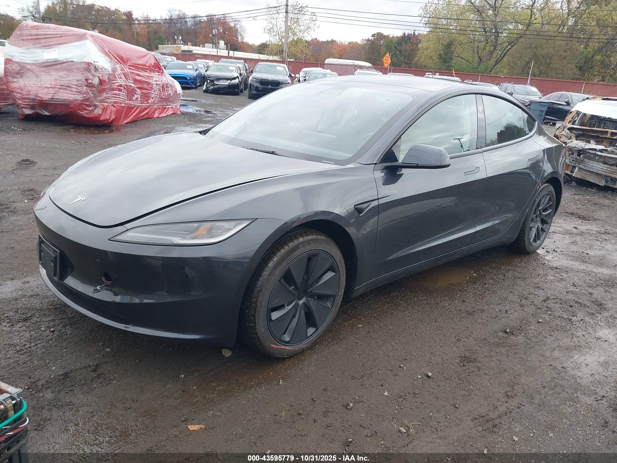 TESLA MODEL image 2