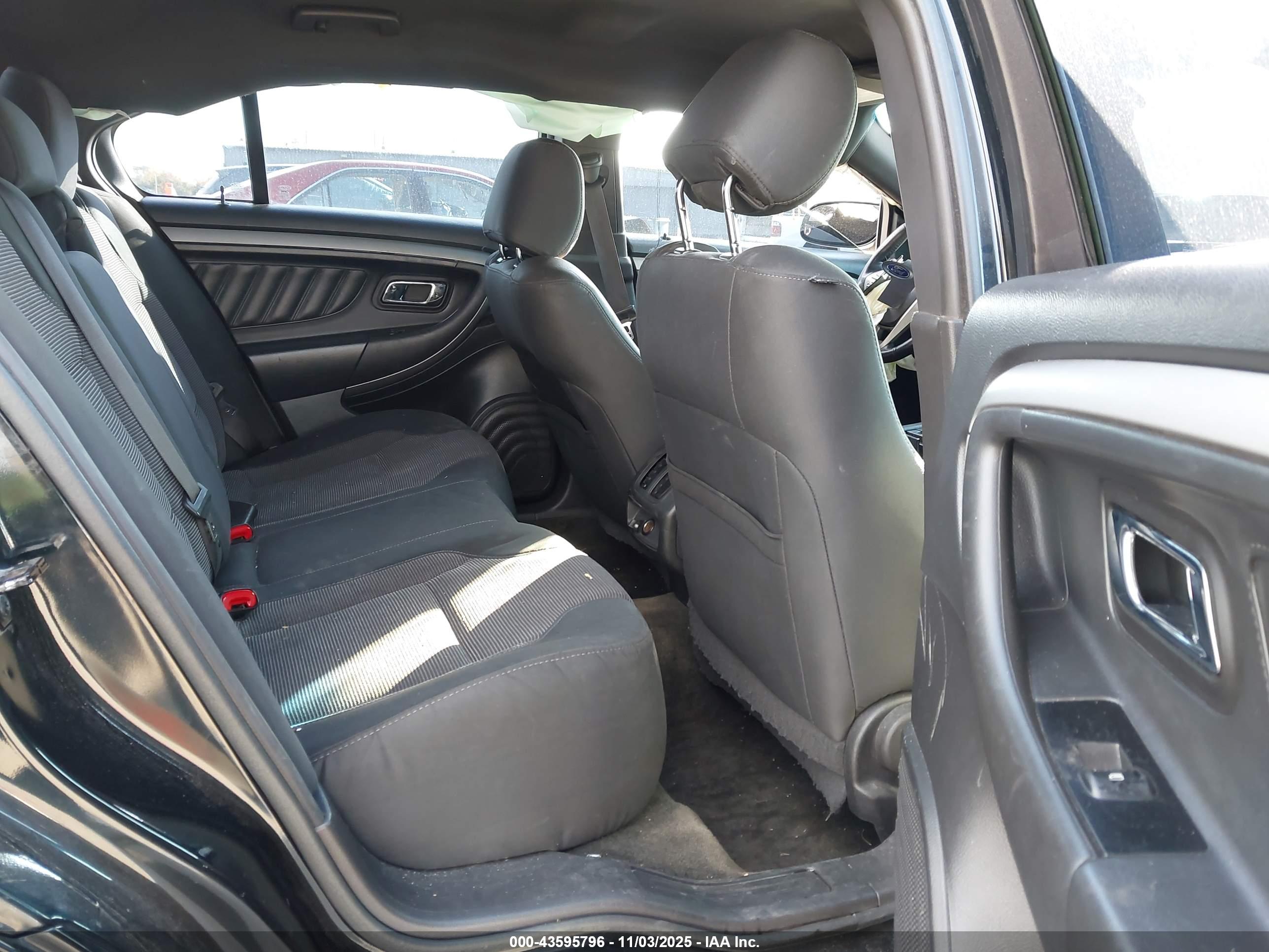 FORD TAURUS image 8