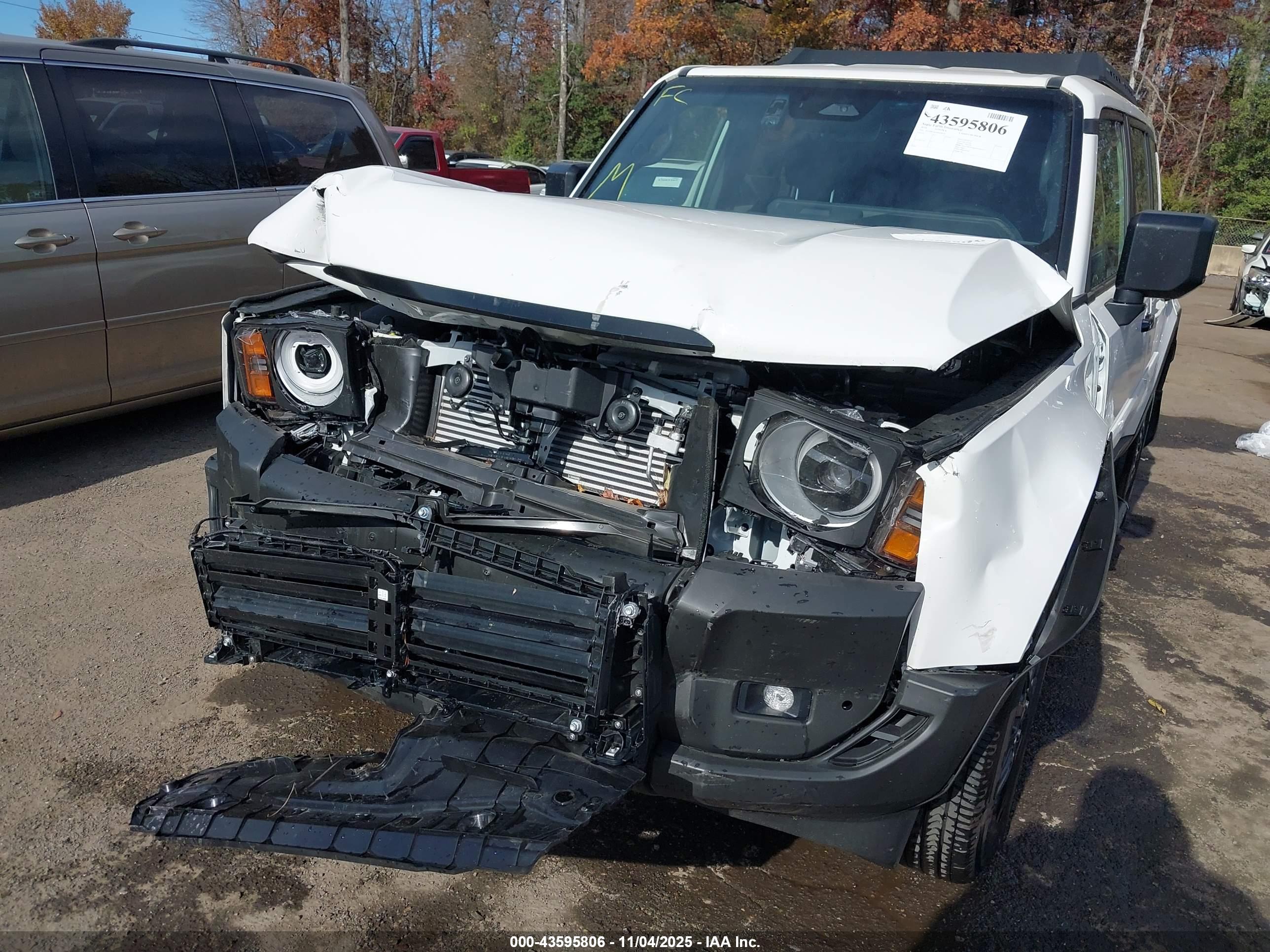 TOYOTA LAND image 6