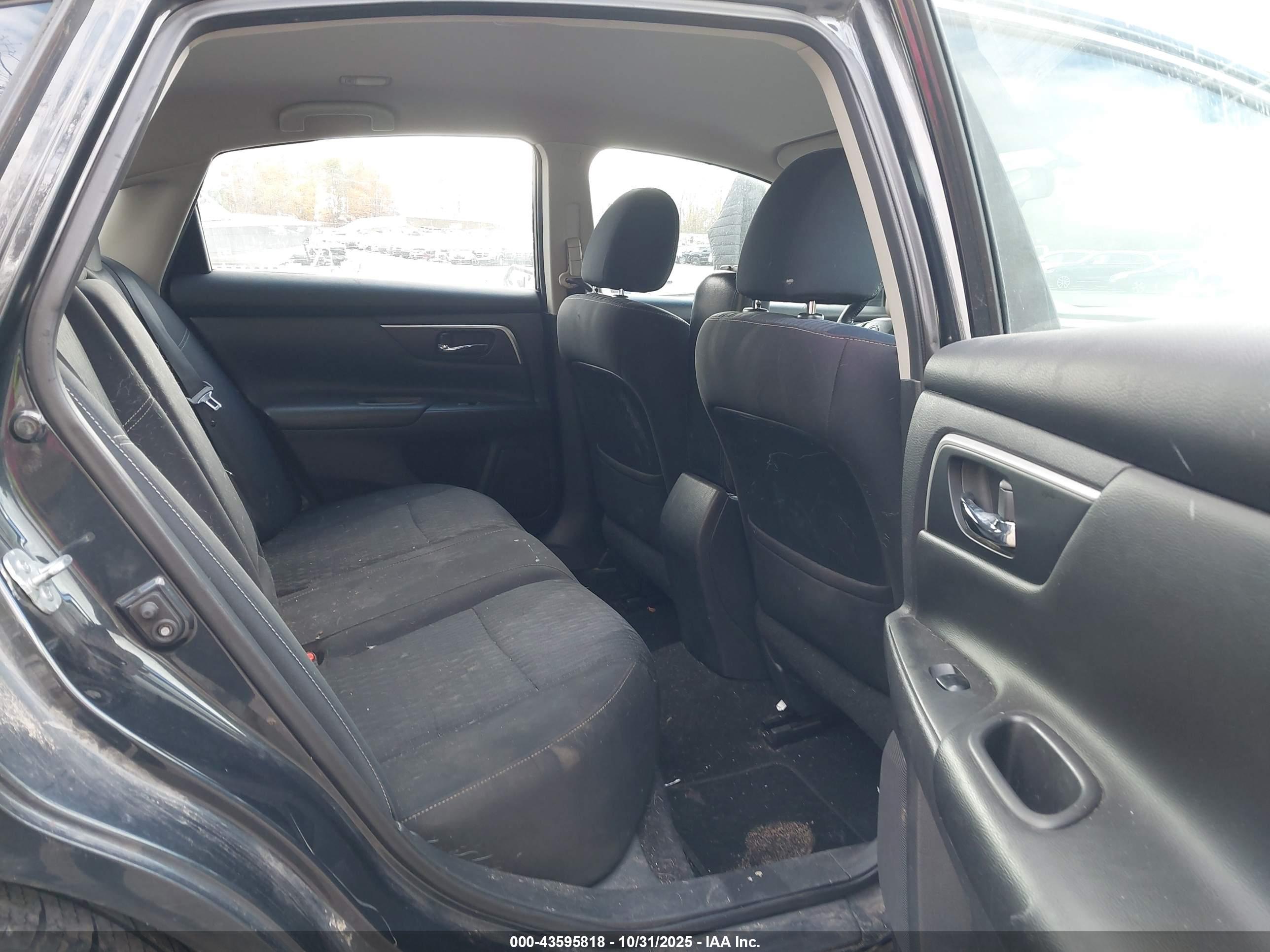 NISSAN ALTIMA image 8