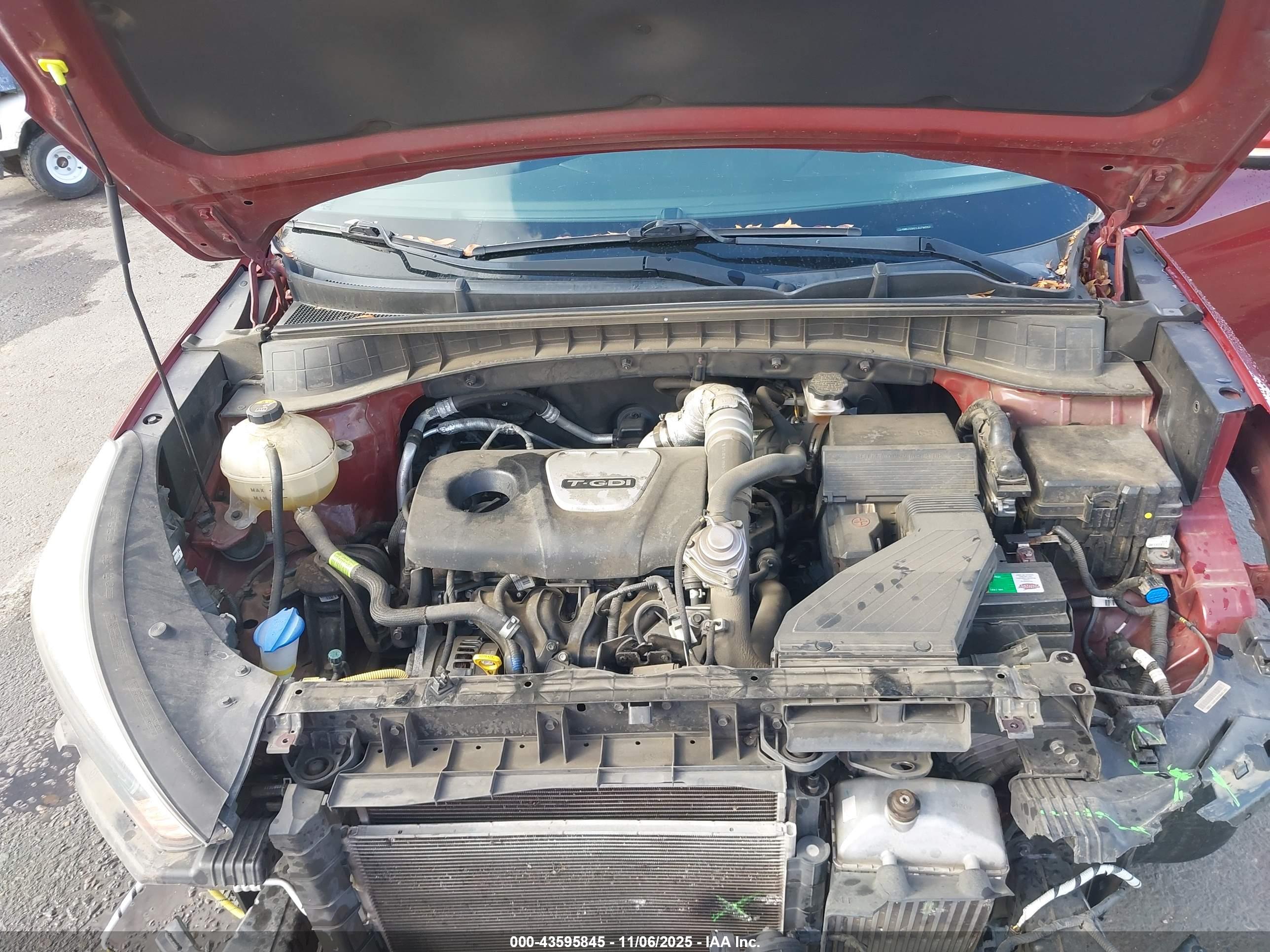 HYUNDAI TUCSON image 10