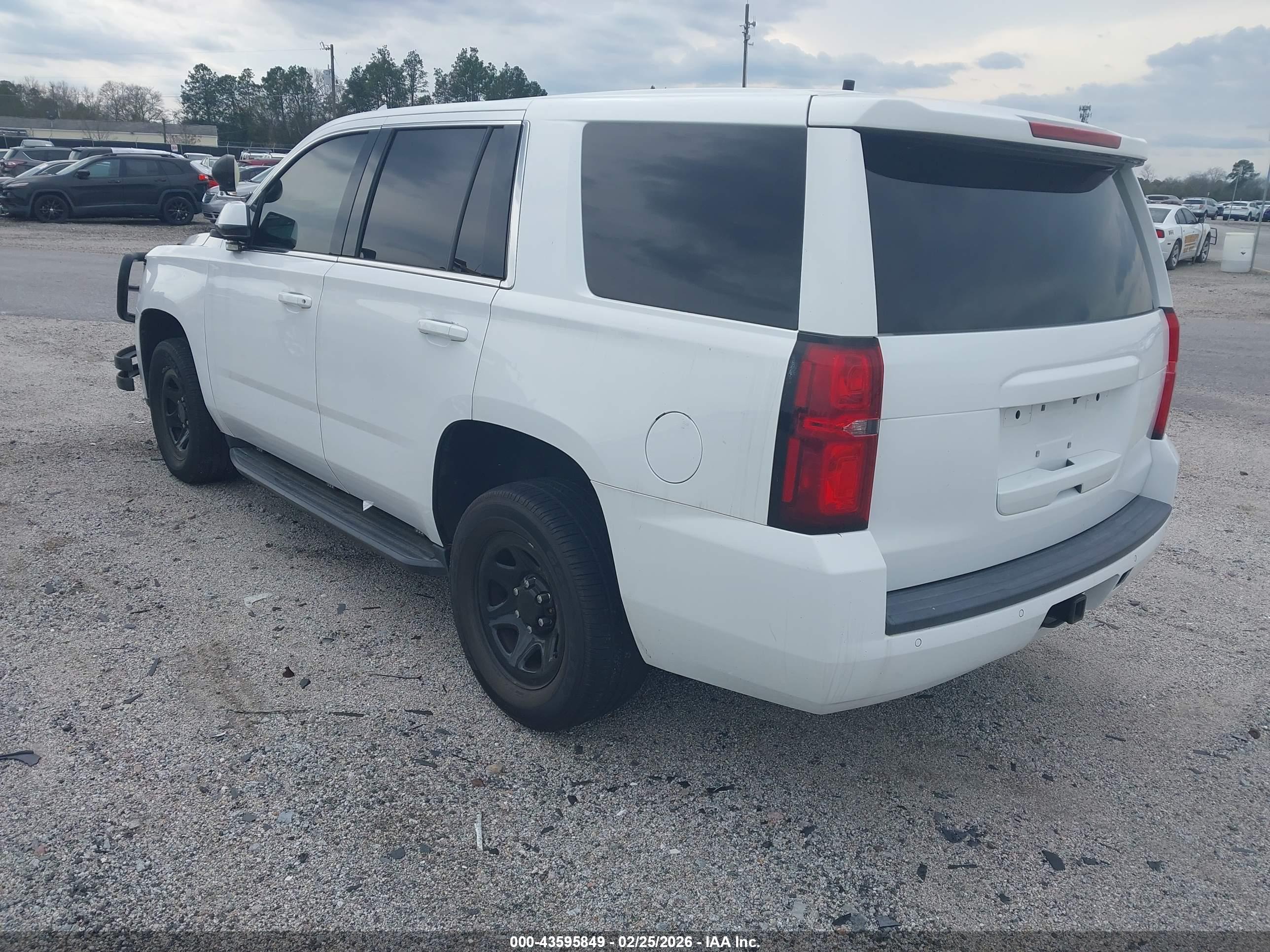 CHEVROLET TAHOE image 3
