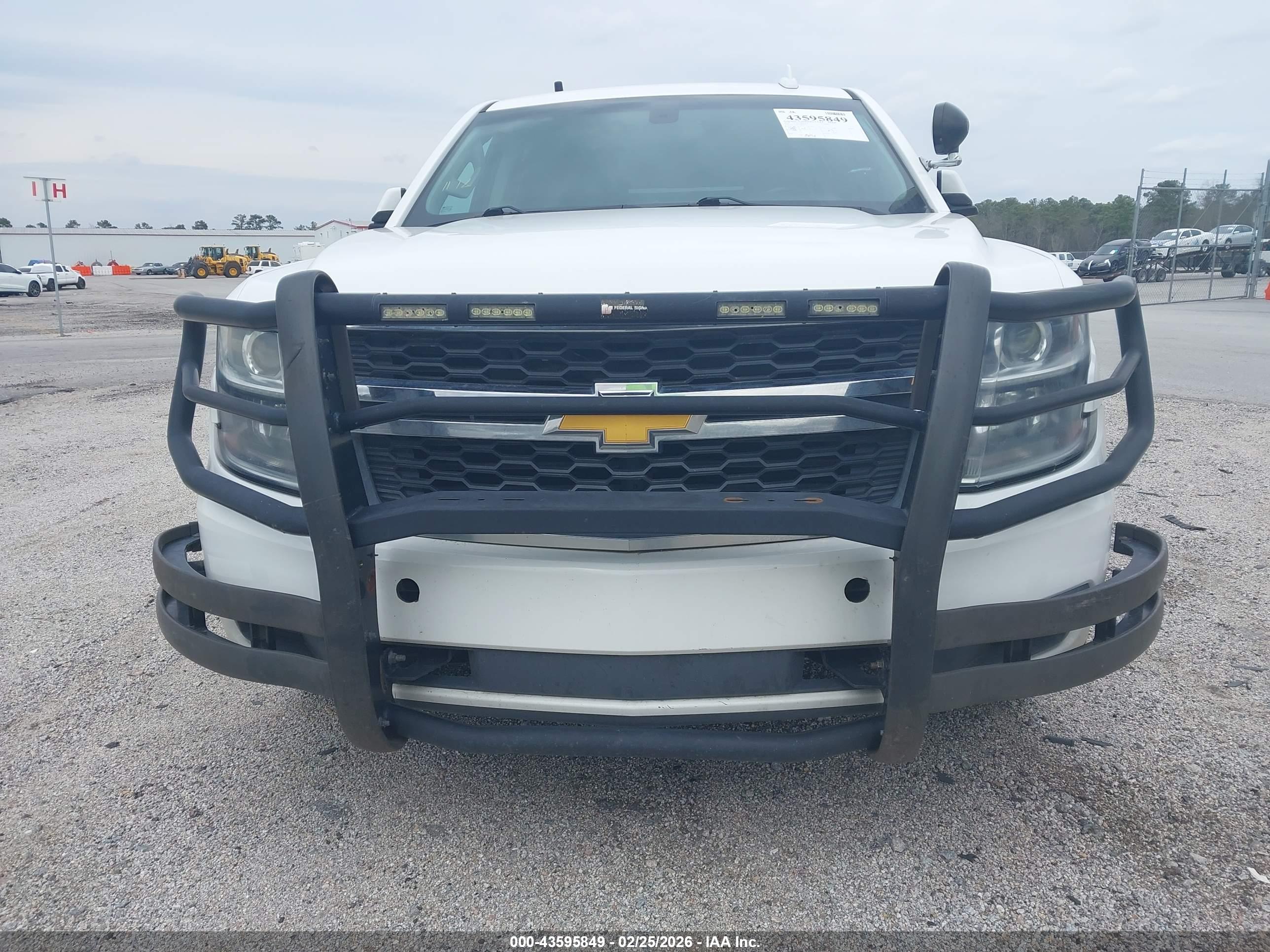 CHEVROLET TAHOE image 6