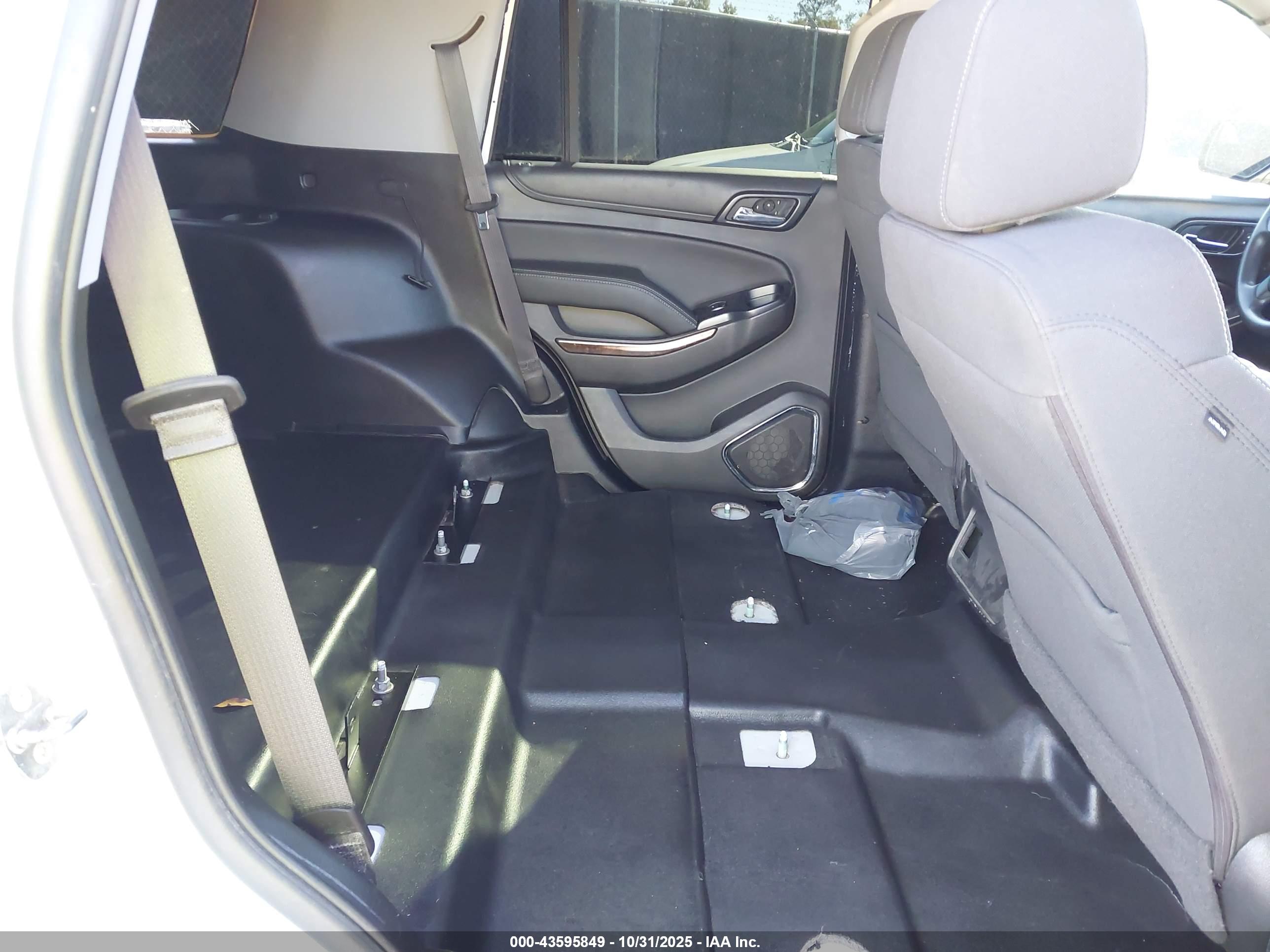 CHEVROLET TAHOE image 8