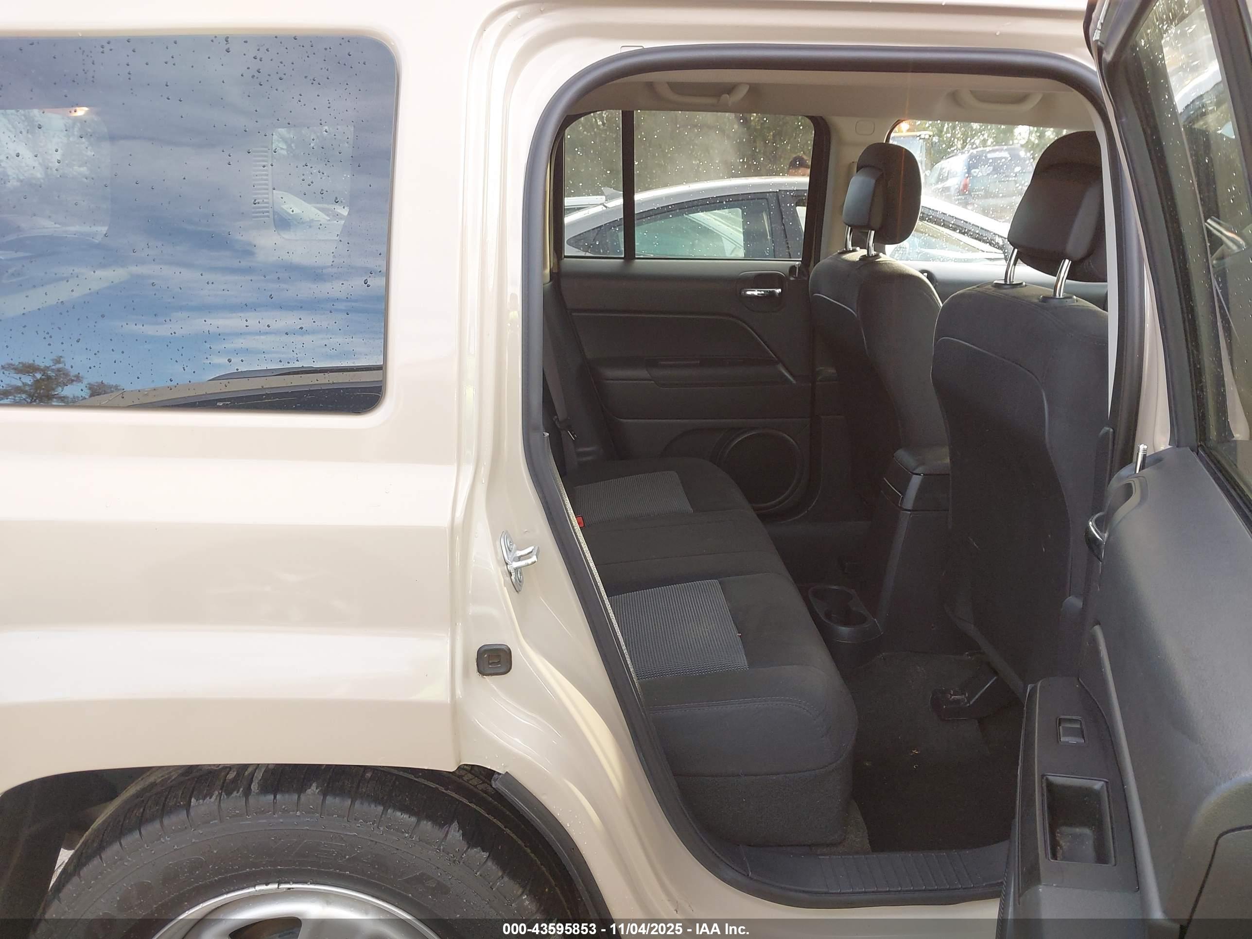 JEEP PATRIOT image 8