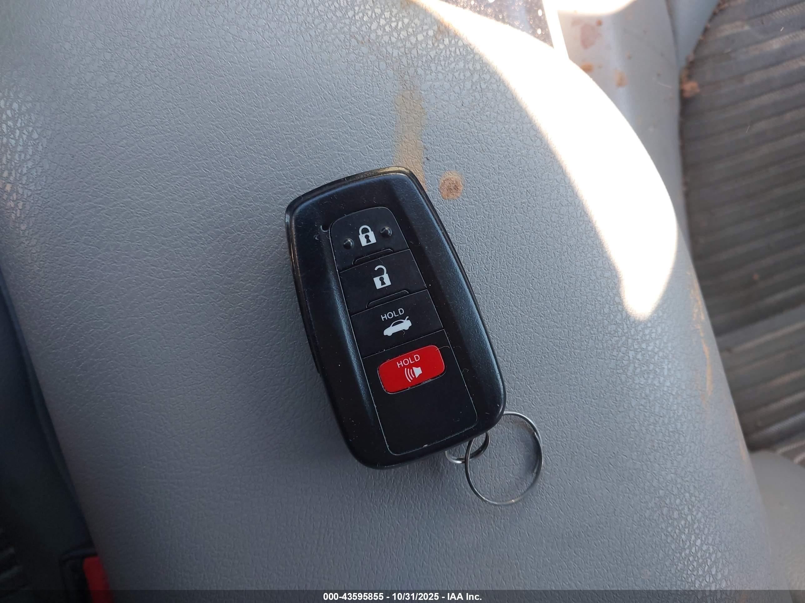 TOYOTA CAMRY image 11