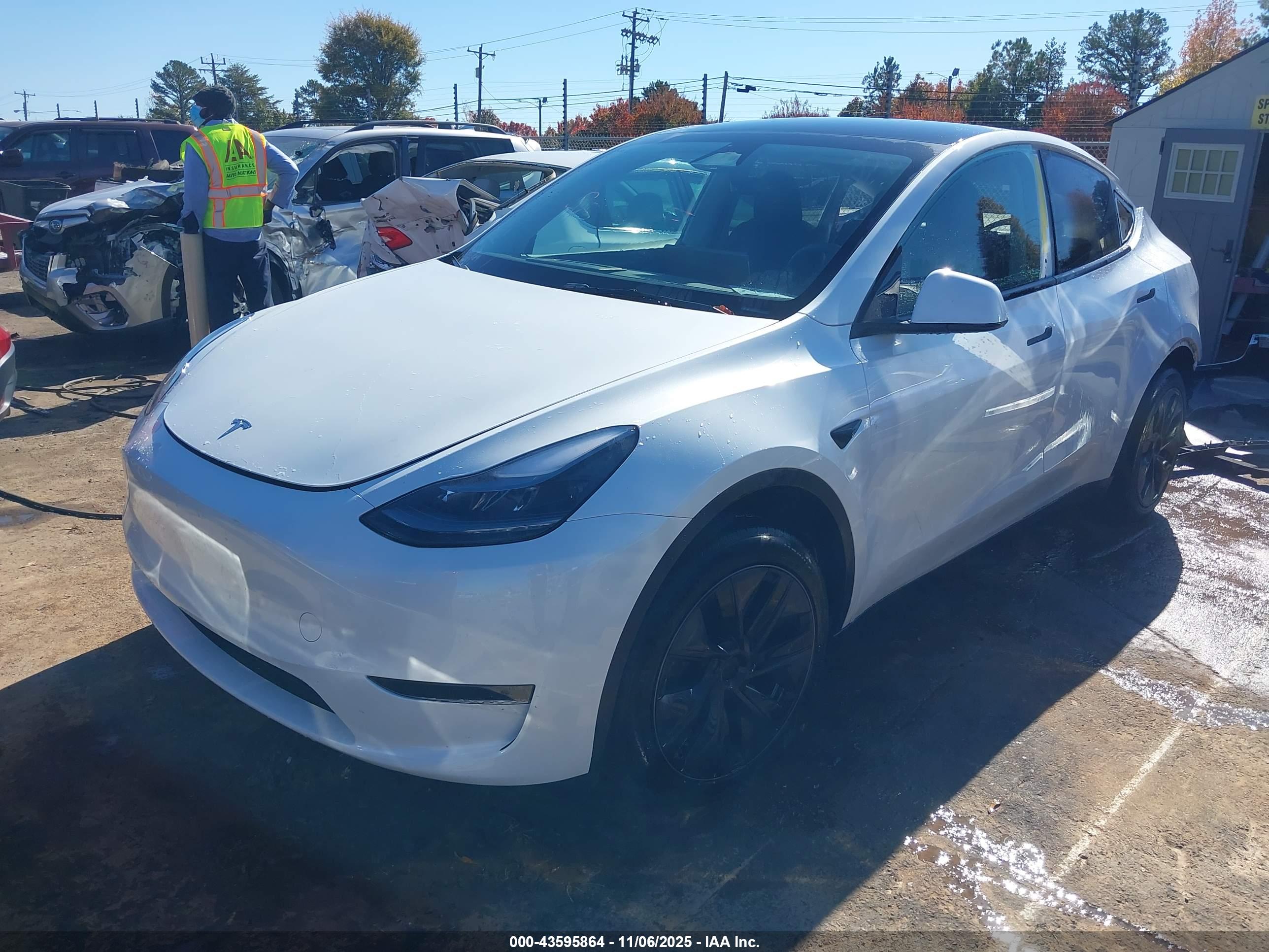 TESLA MODEL image 2