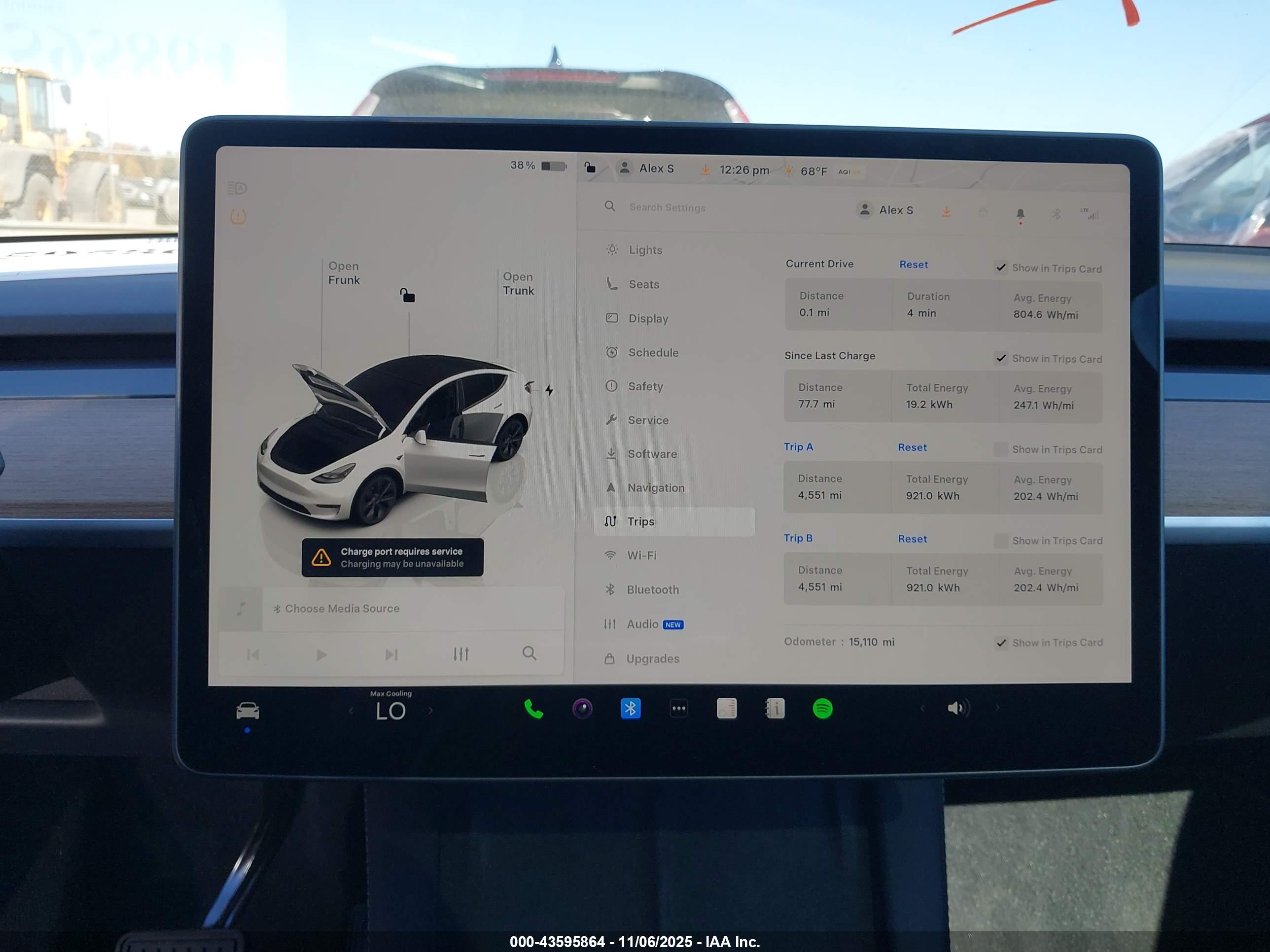 TESLA MODEL image 7