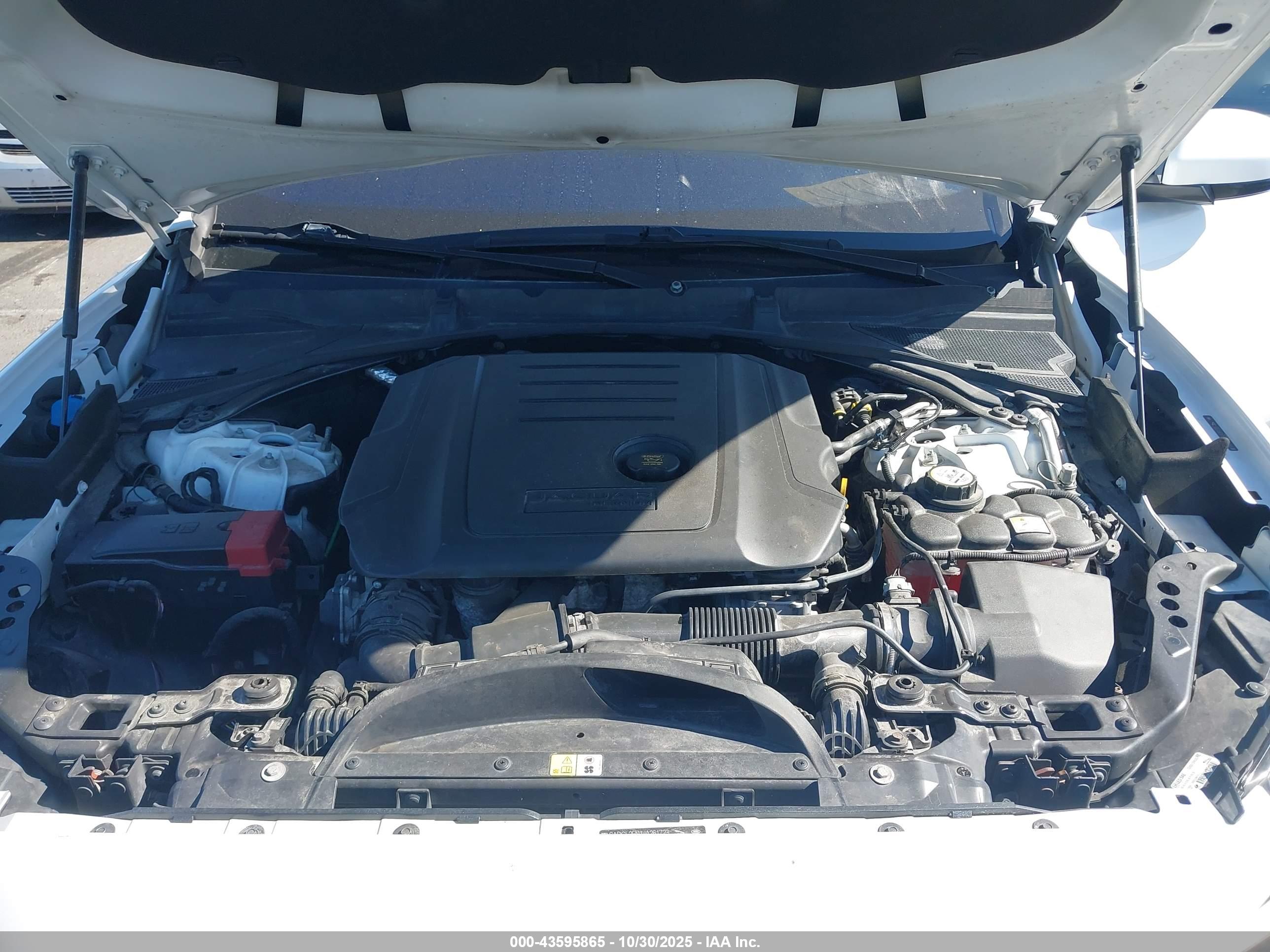 JAGUAR F-PACE image 10