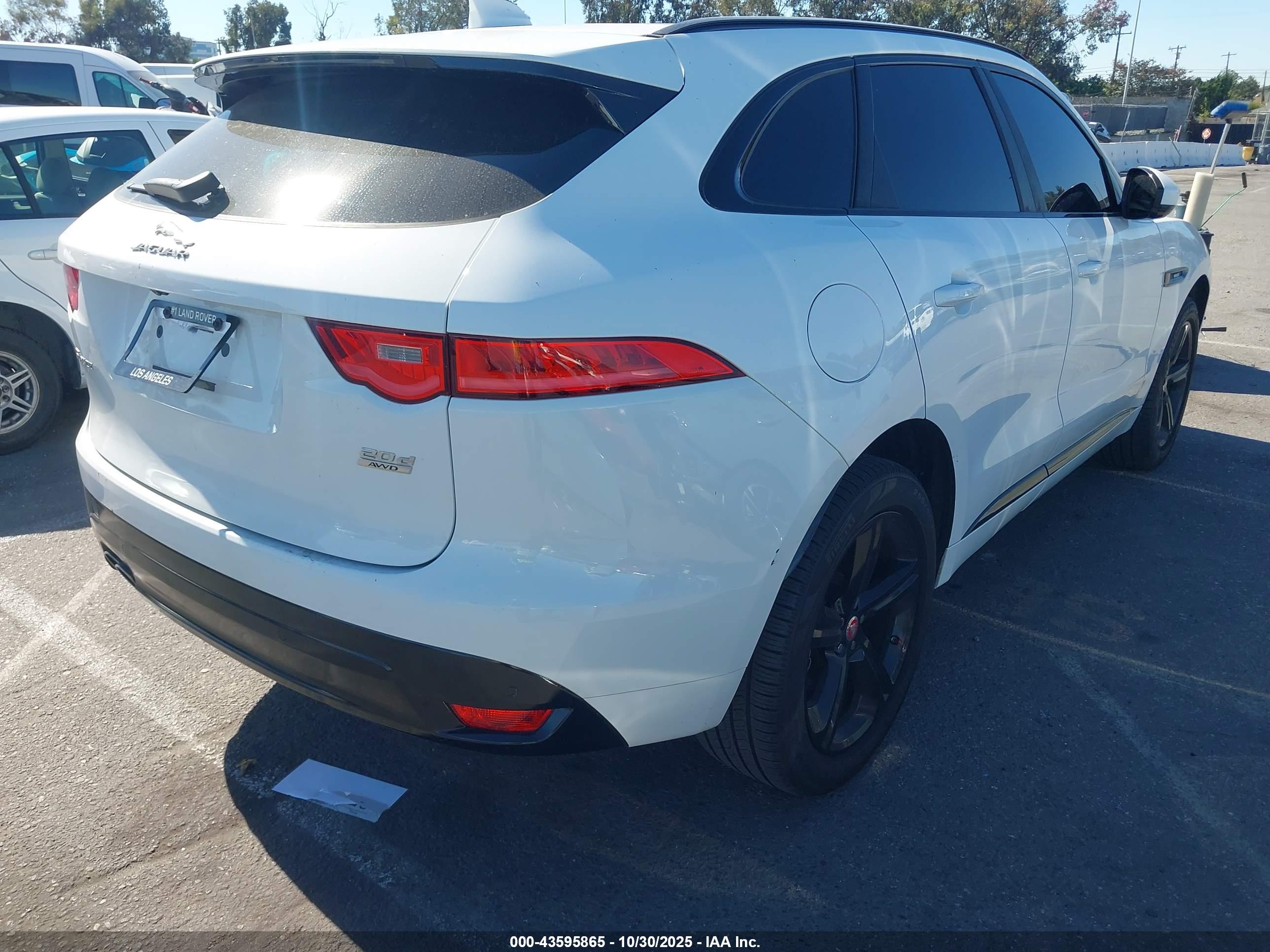 JAGUAR F-PACE image 4