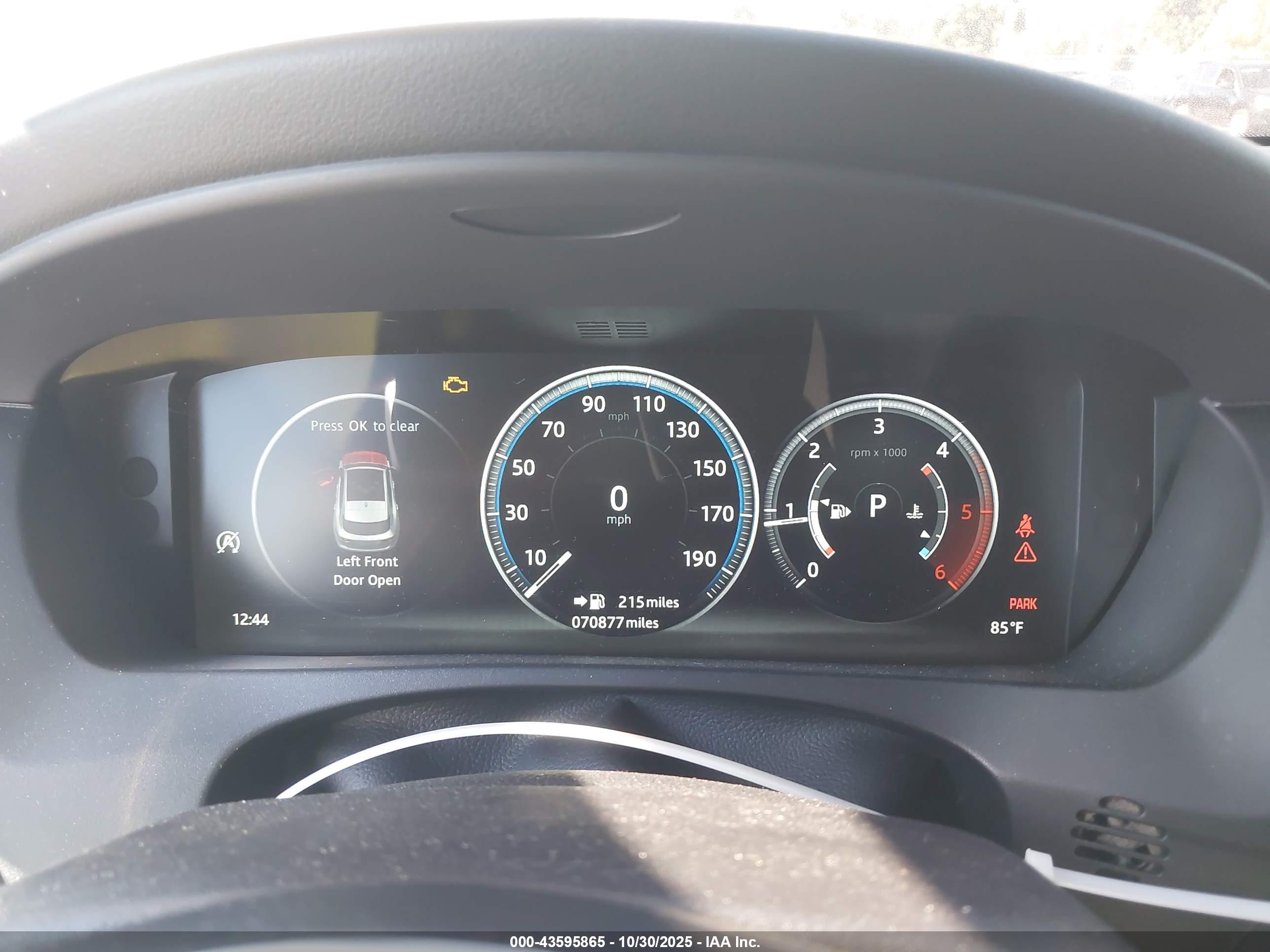JAGUAR F-PACE image 7
