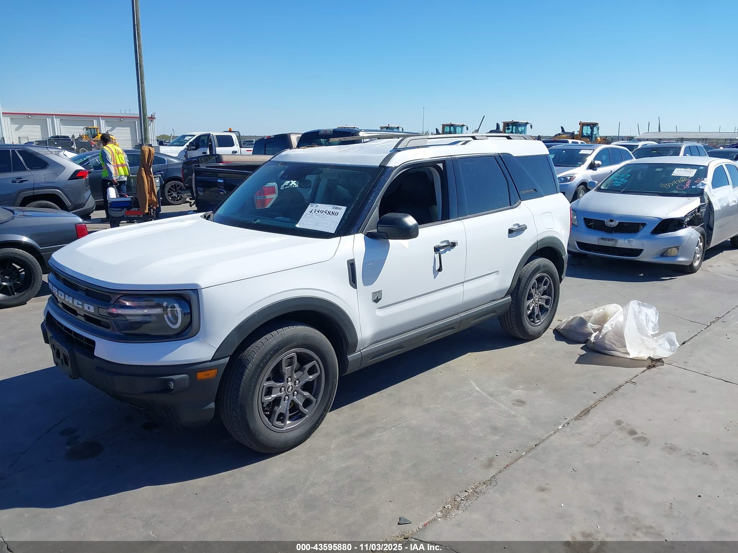 FORD BRONCO image 2