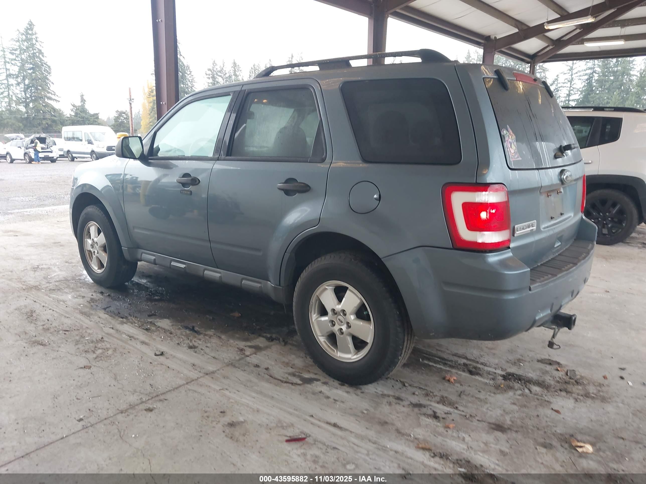 FORD ESCAPE image 3