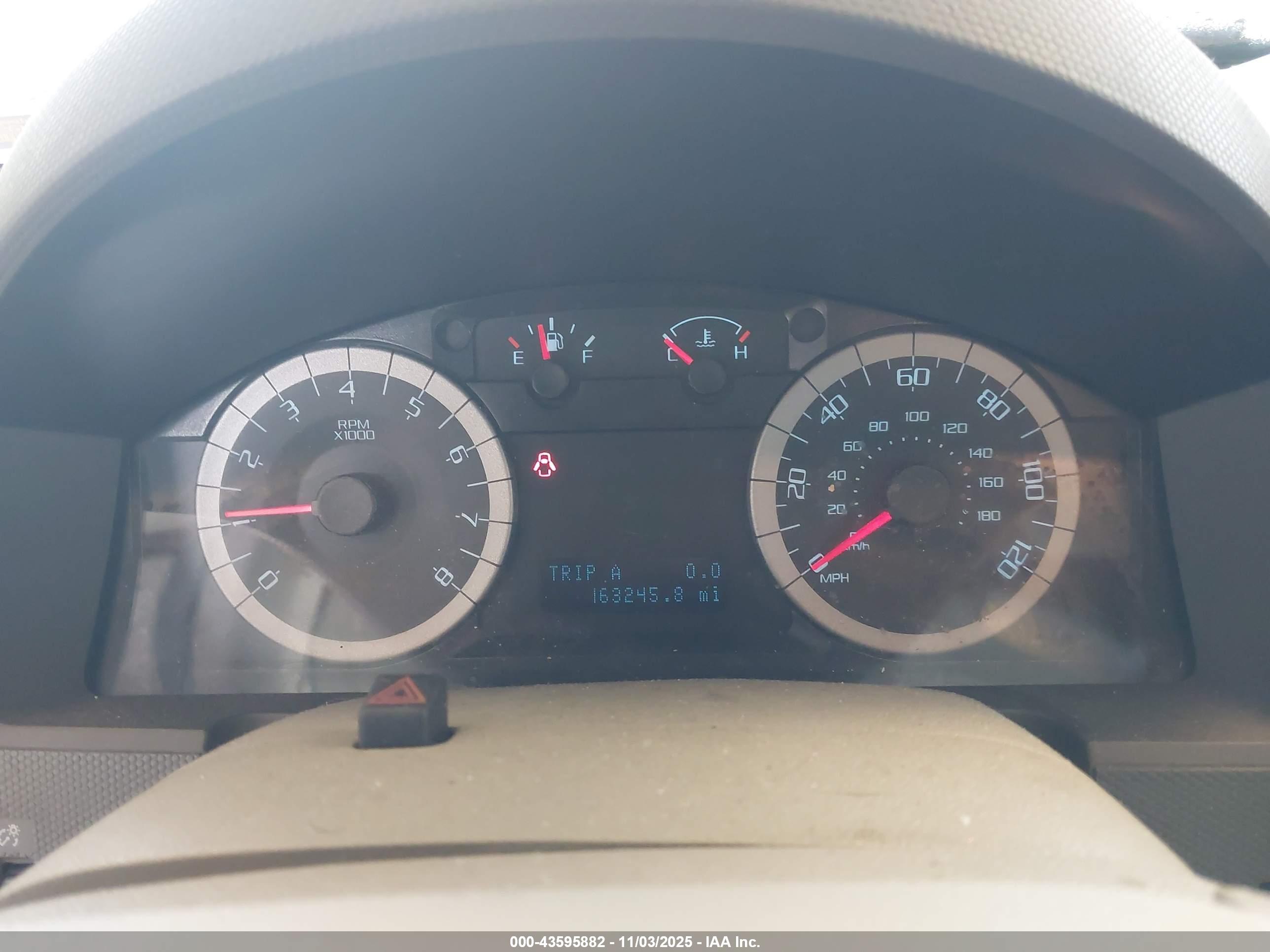 FORD ESCAPE image 7