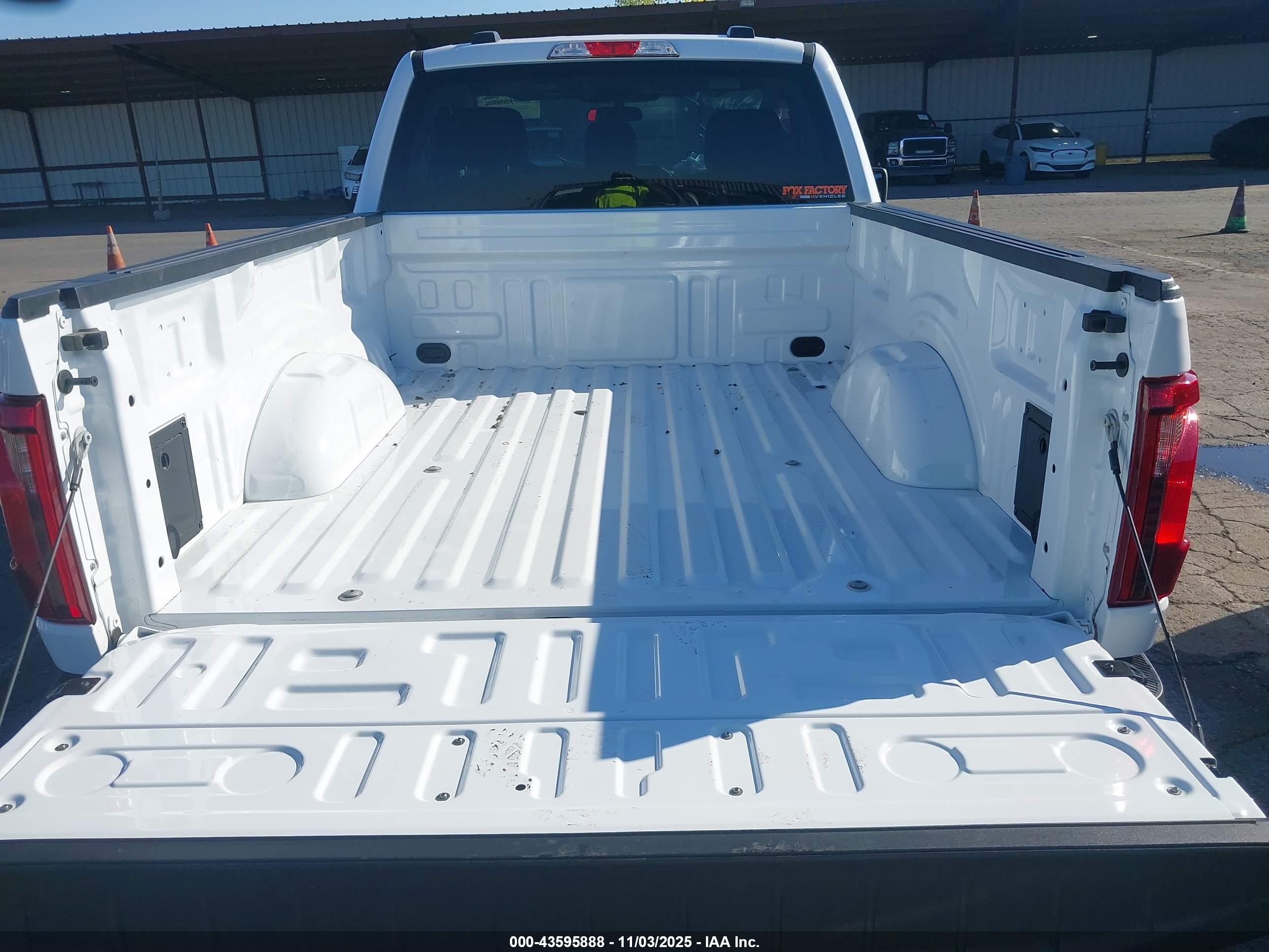 FORD F-150 image 8