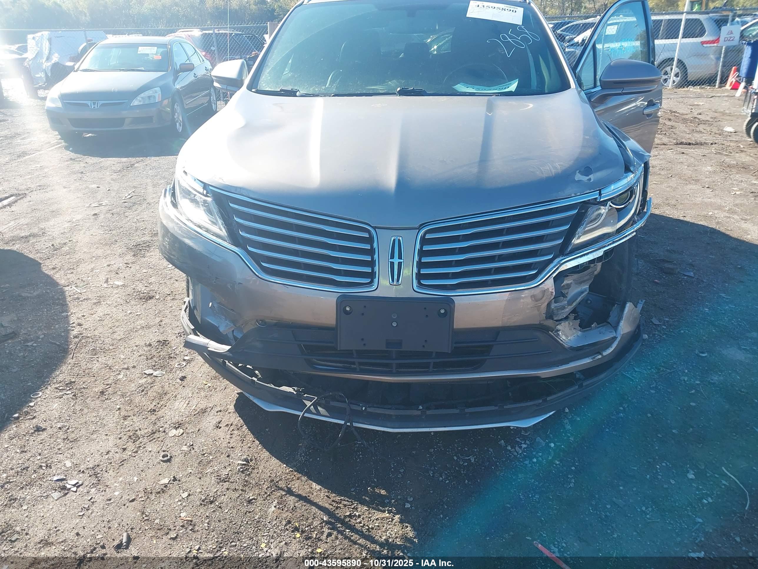 LINCOLN MKC image 6