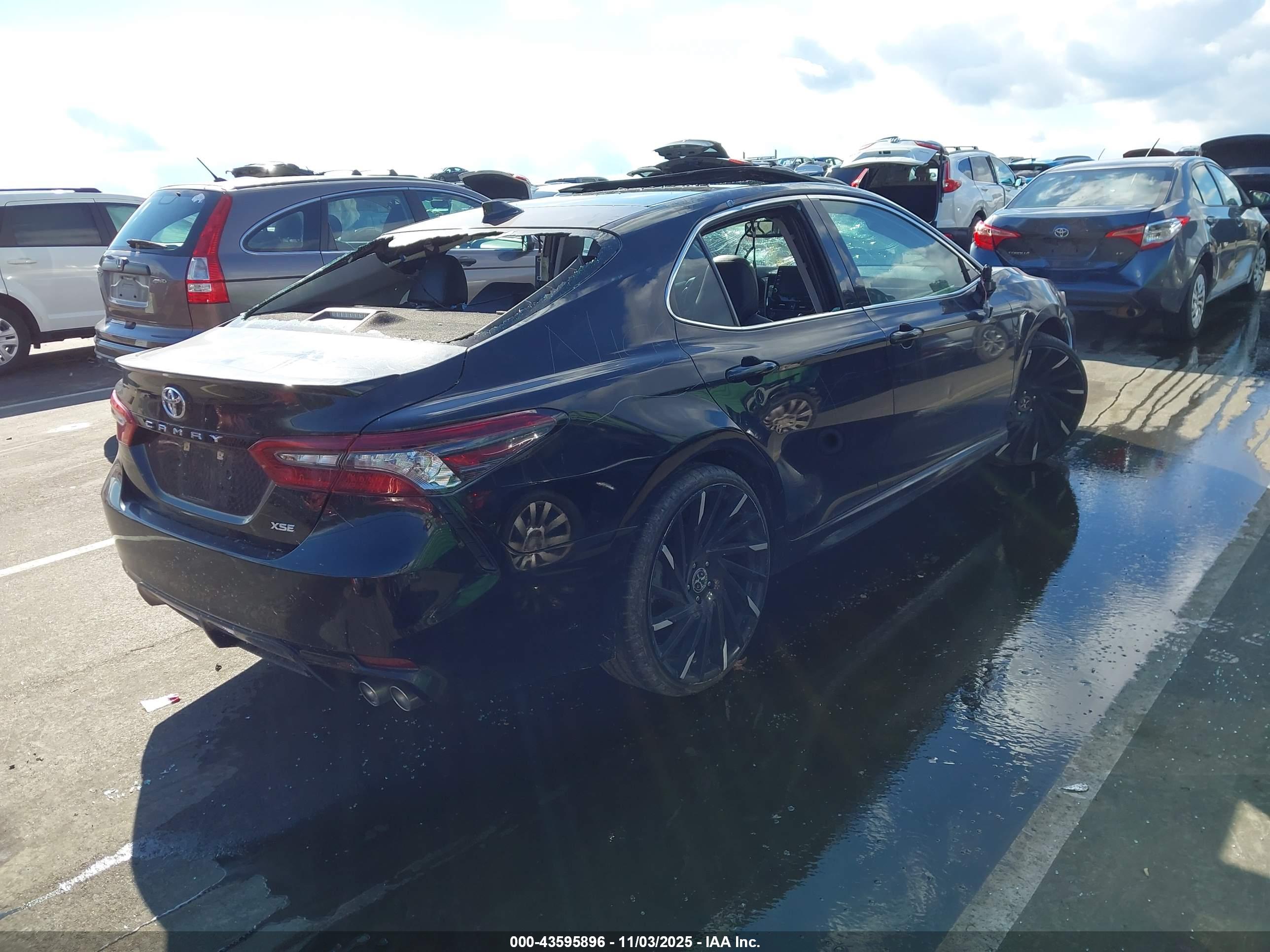 TOYOTA CAMRY image 4