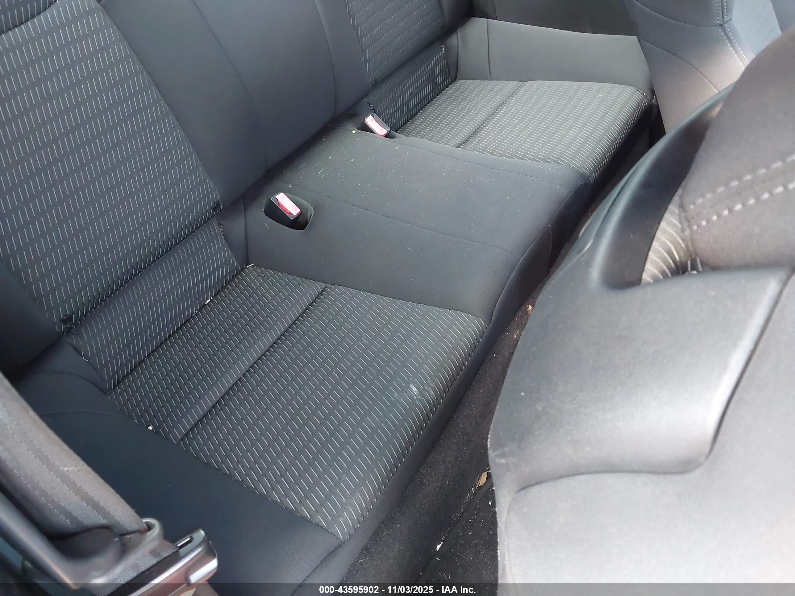 HYUNDAI GENESIS image 8