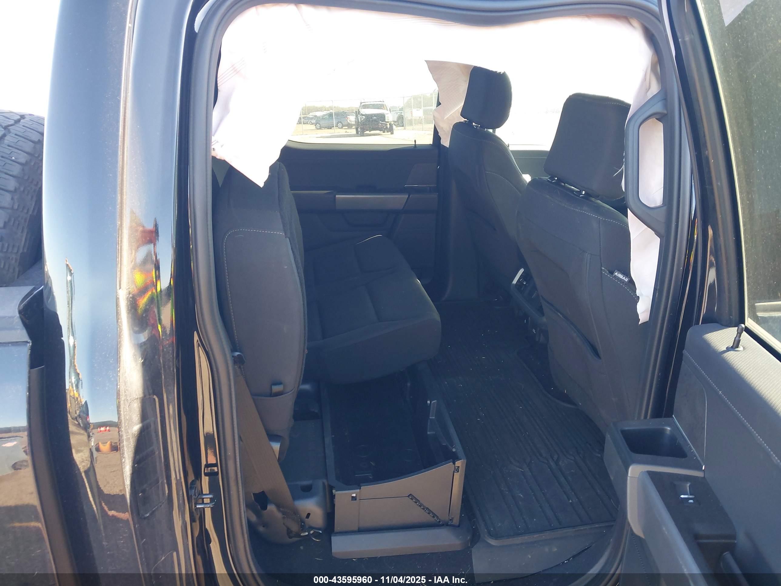 FORD F-150 image 8