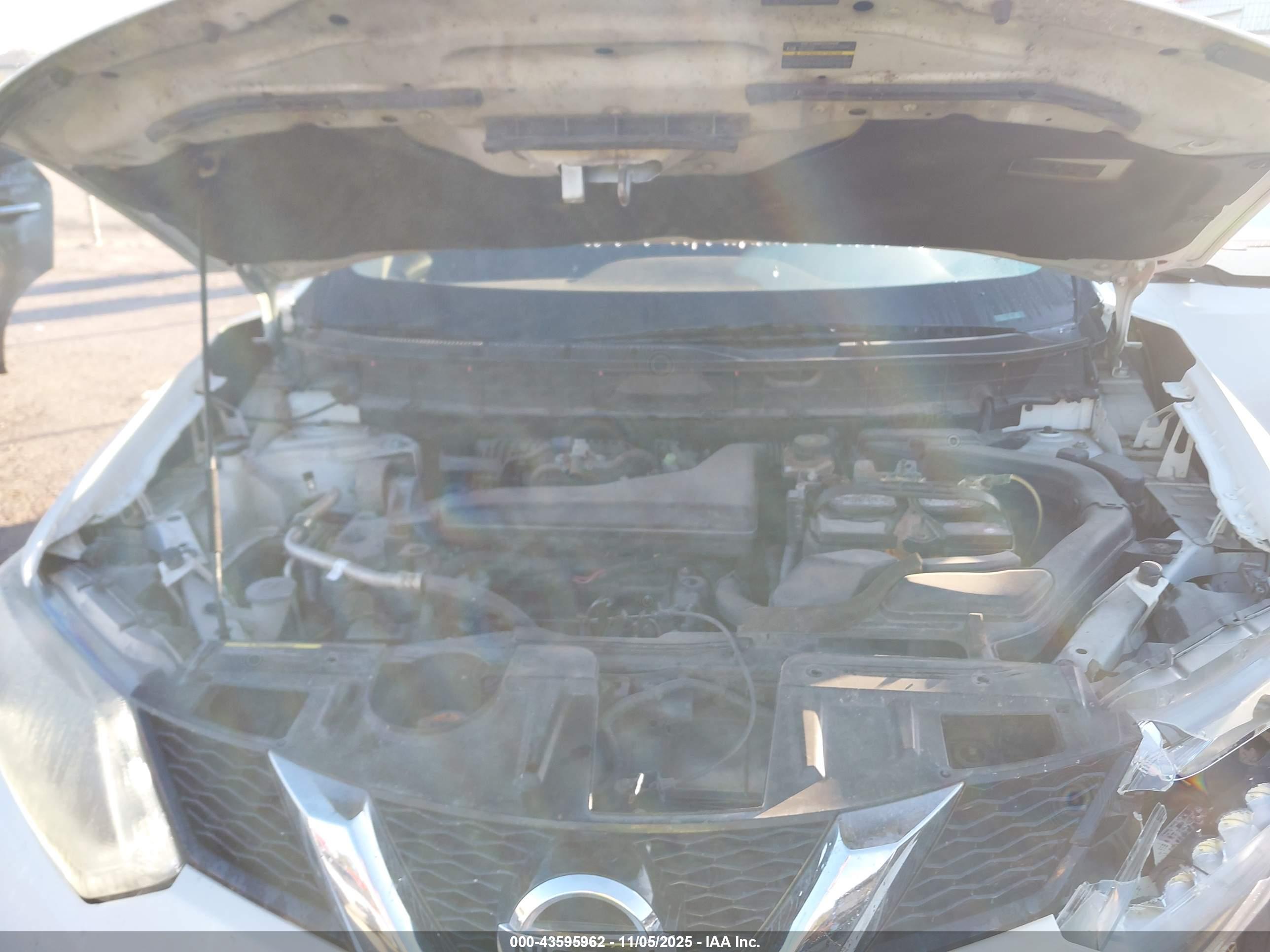 NISSAN ROGUE image 10