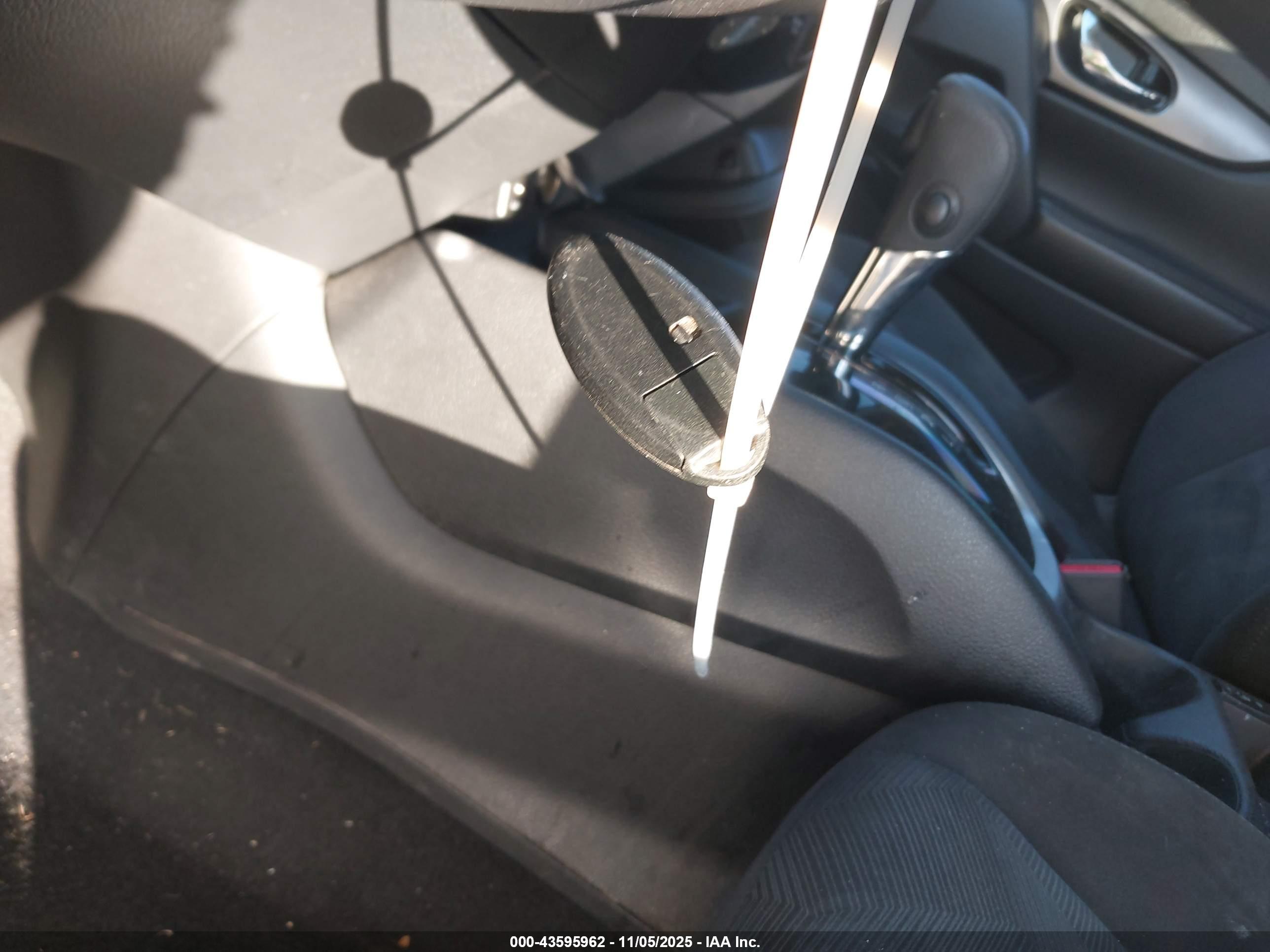 NISSAN ROGUE image 11