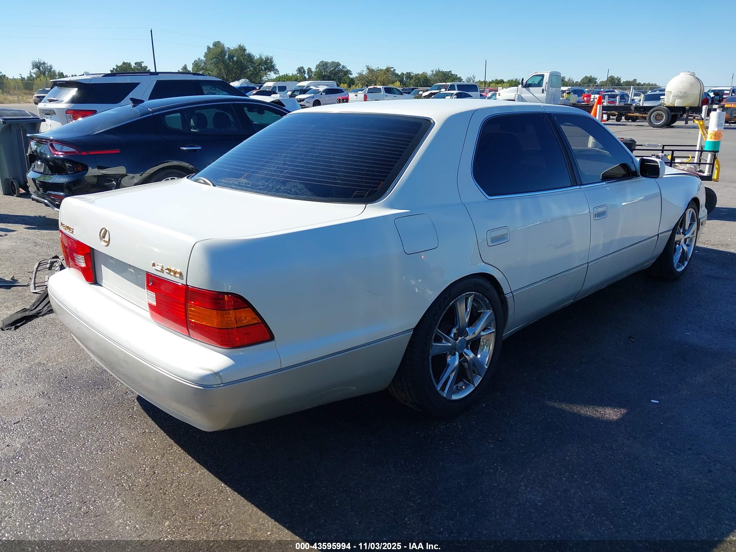 LEXUS LS image 4