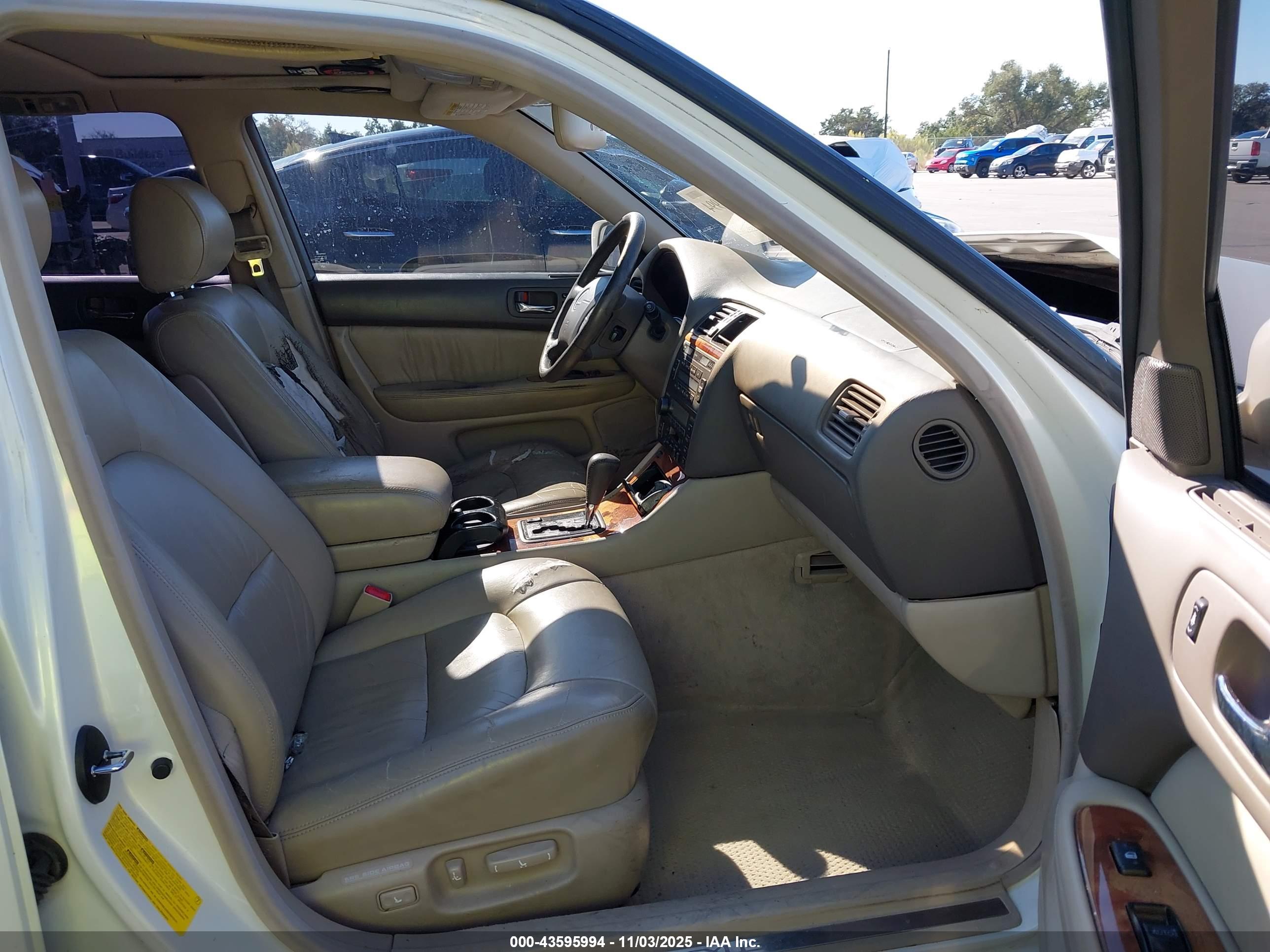 LEXUS LS image 5