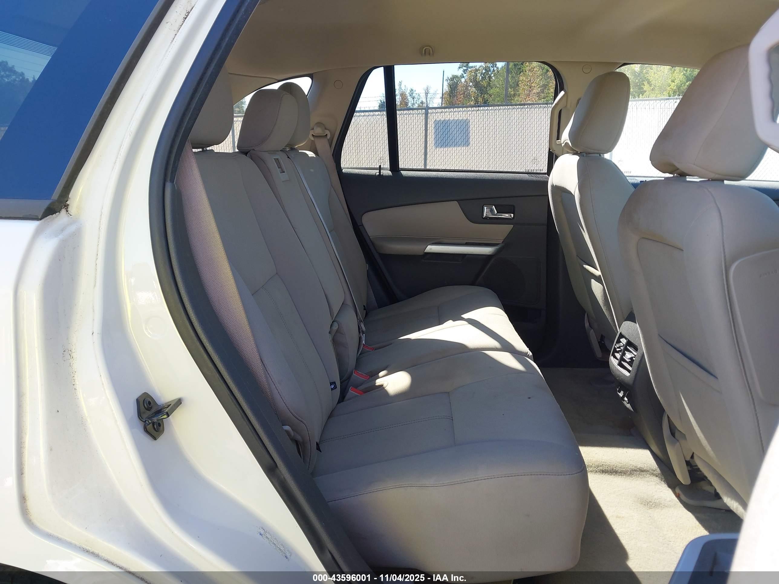 FORD EDGE image 8
