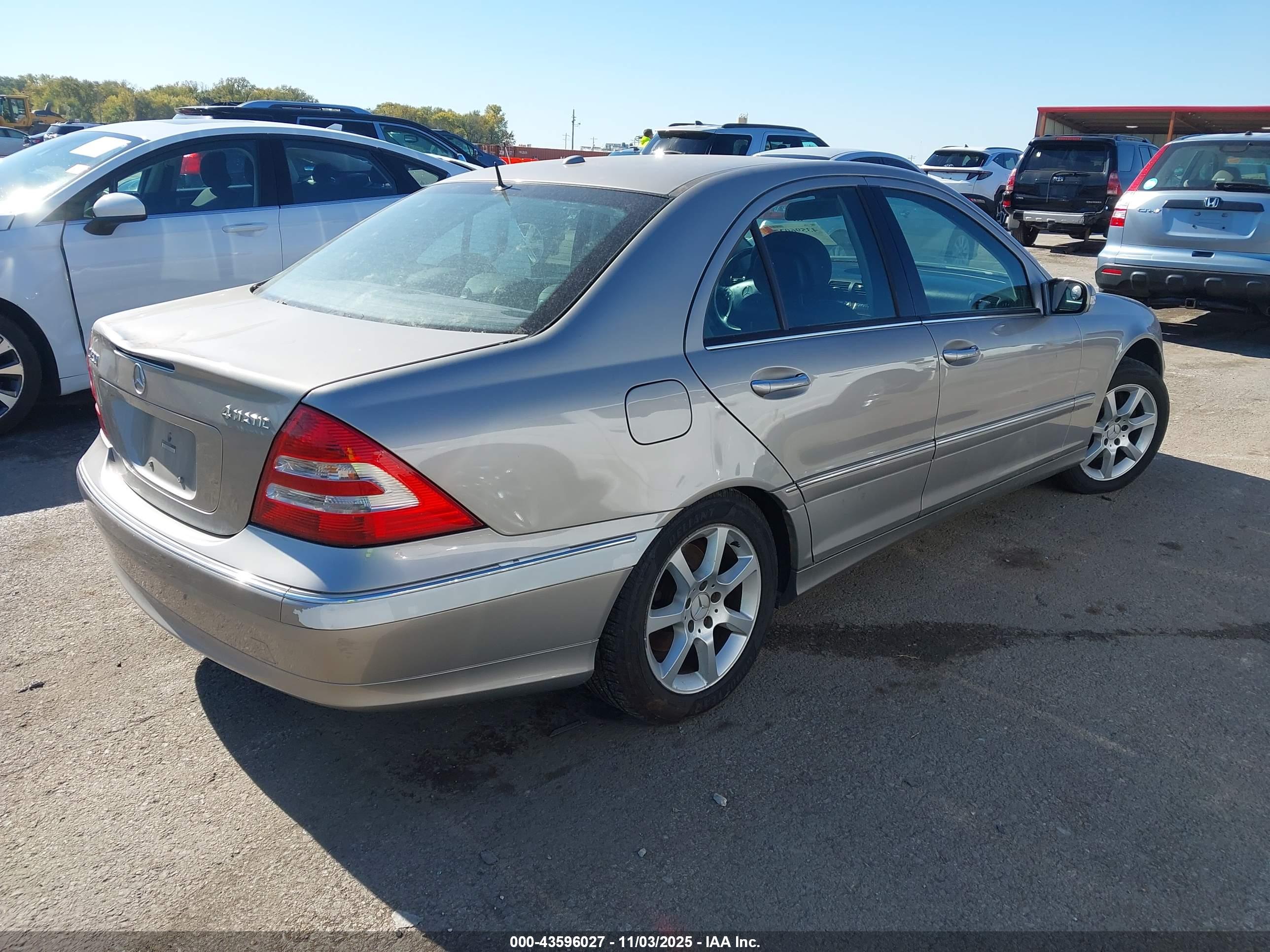 MERCEDES-BENZ C image 4