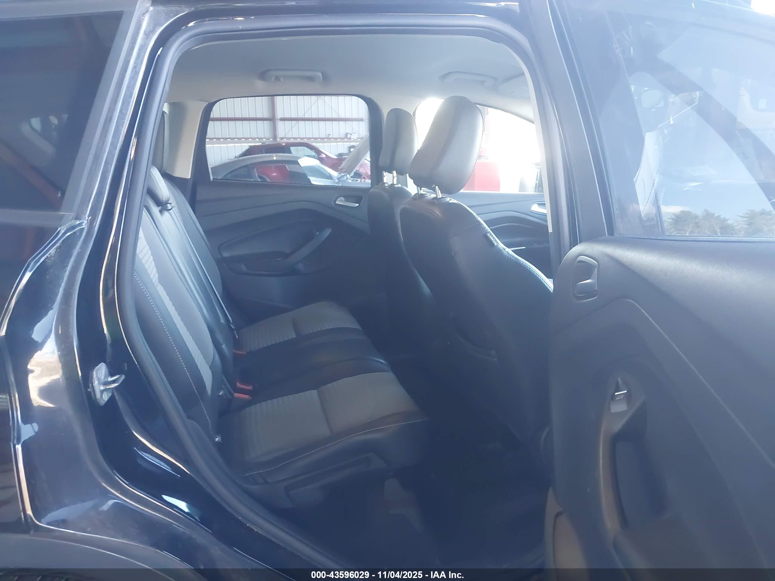 FORD ESCAPE image 8
