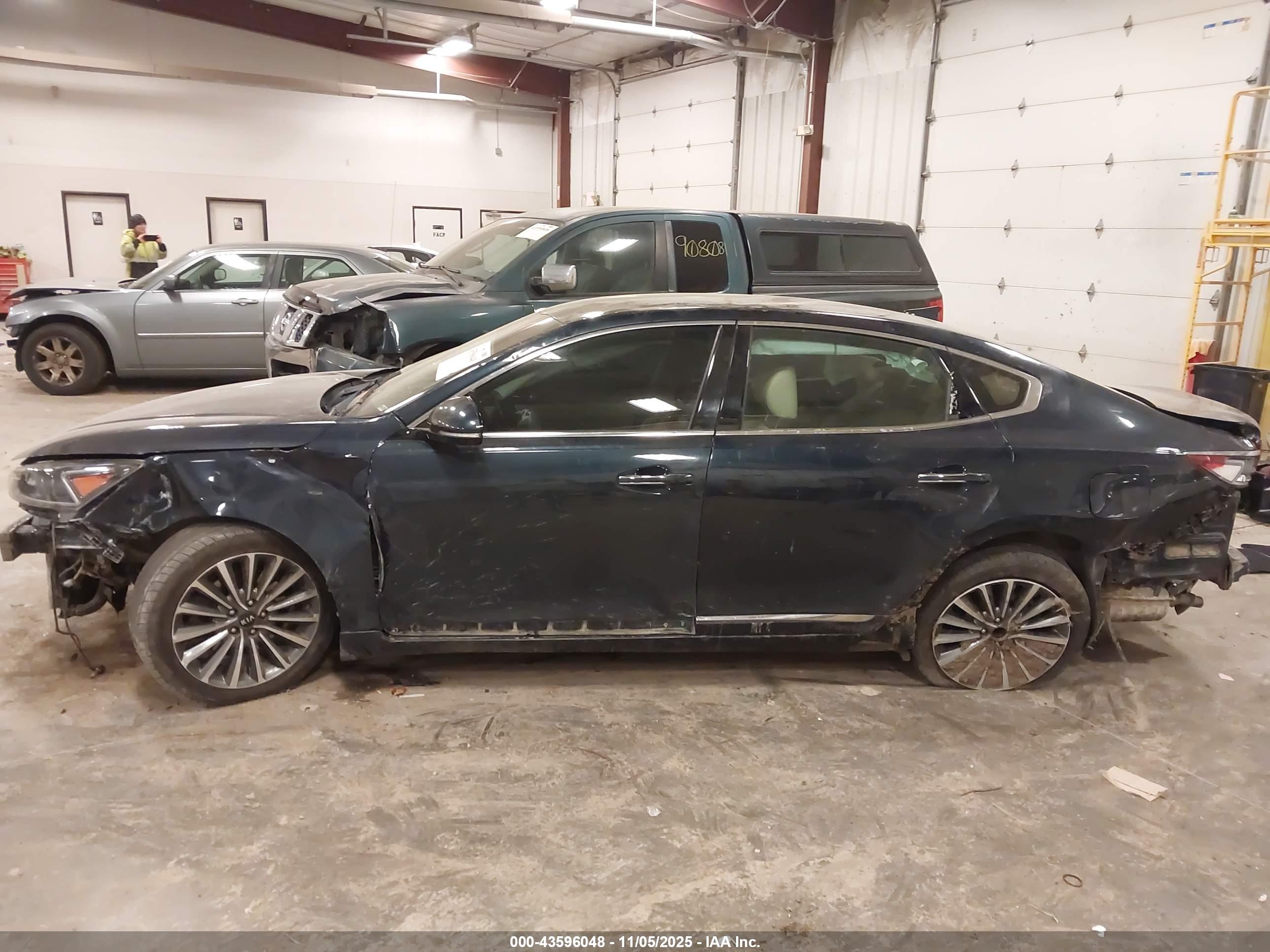 KIA CADENZA image 6