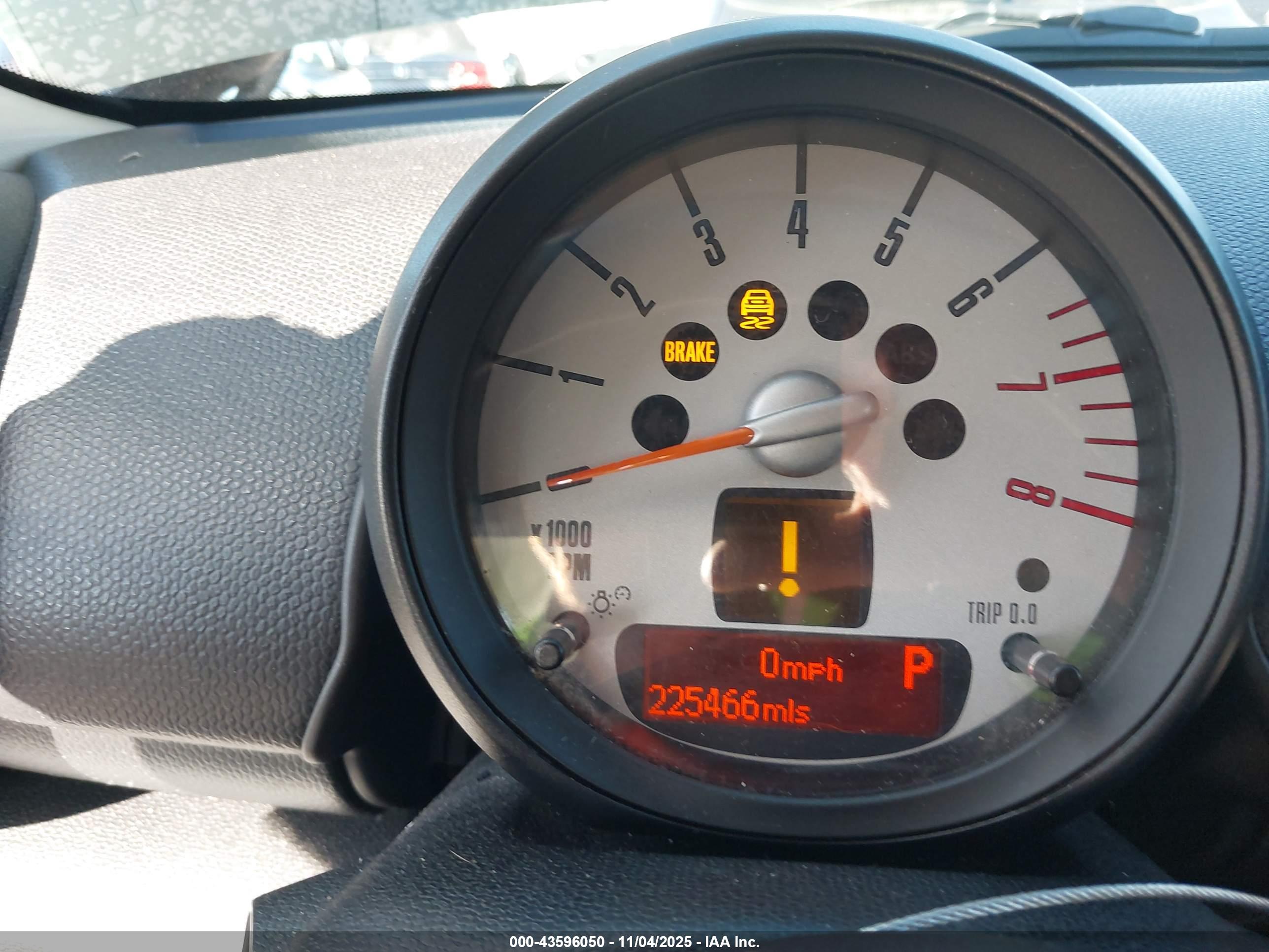 MINI COUNTRYMAN image 7