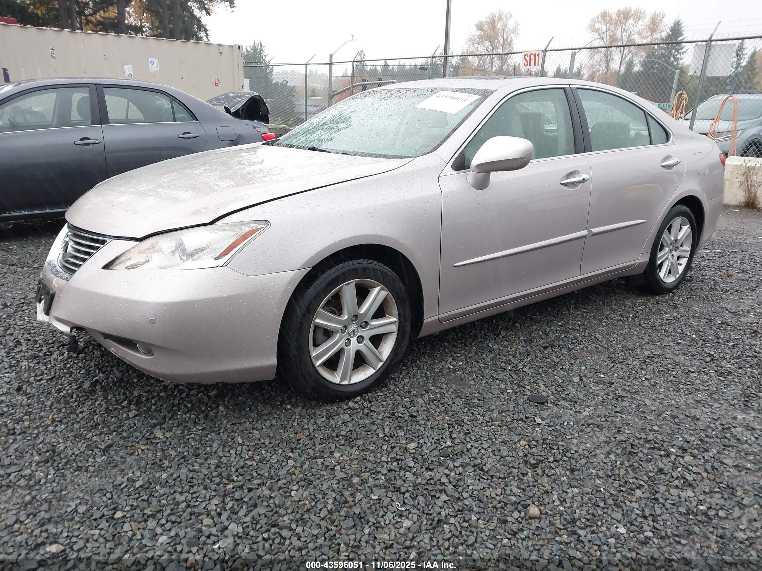 LEXUS ES image 2