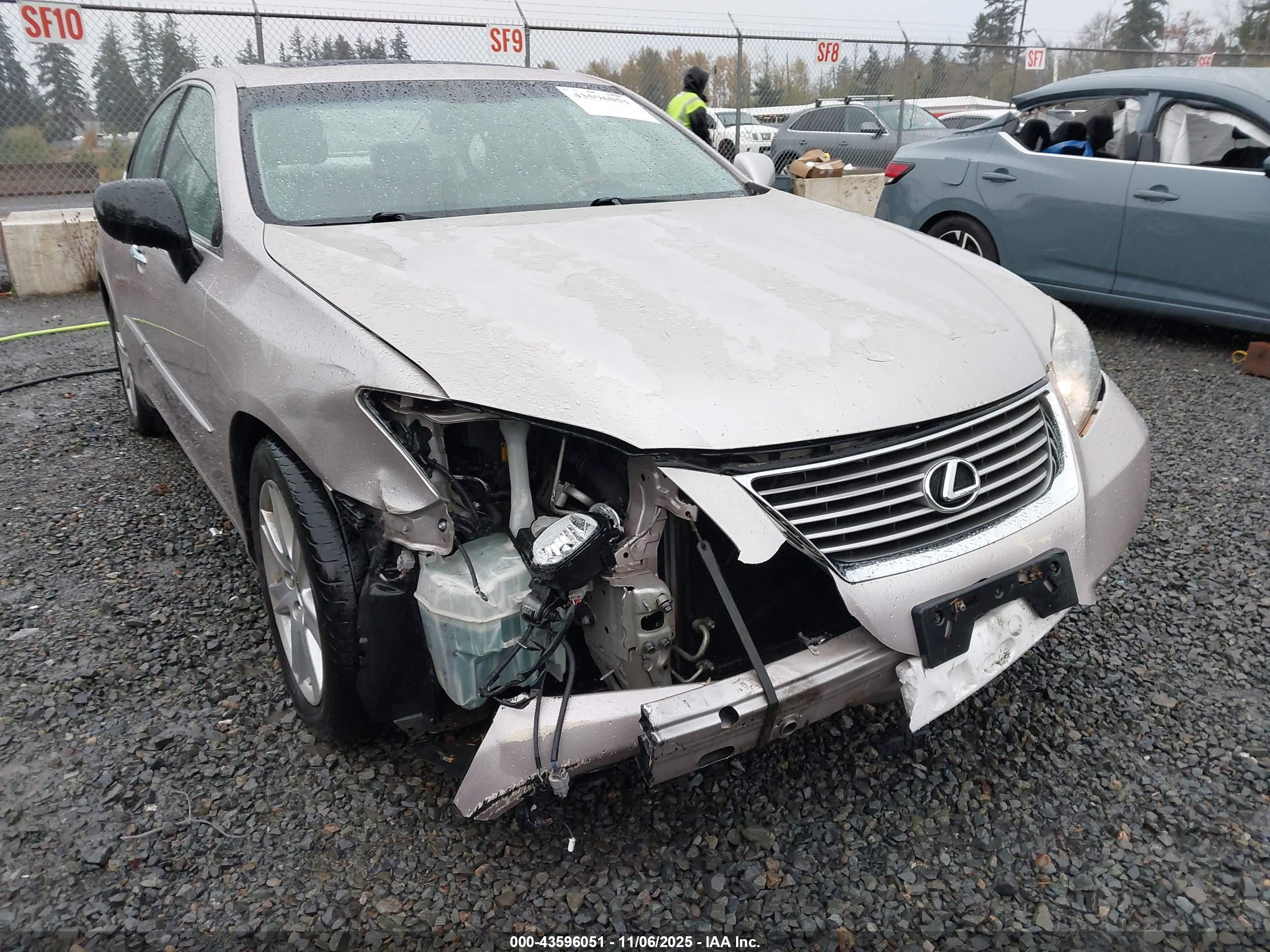LEXUS ES image 6