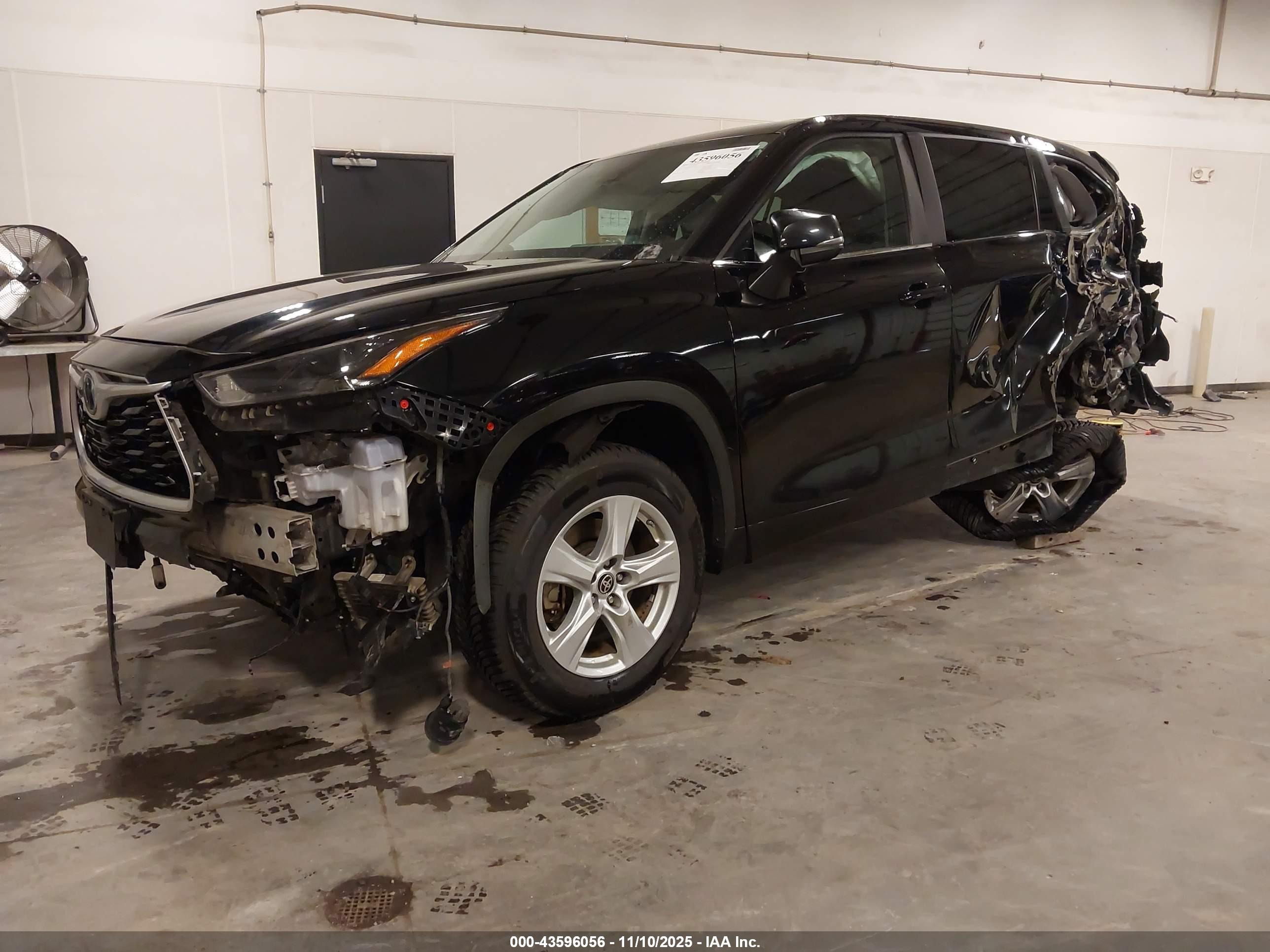 TOYOTA HIGHLANDER image 2