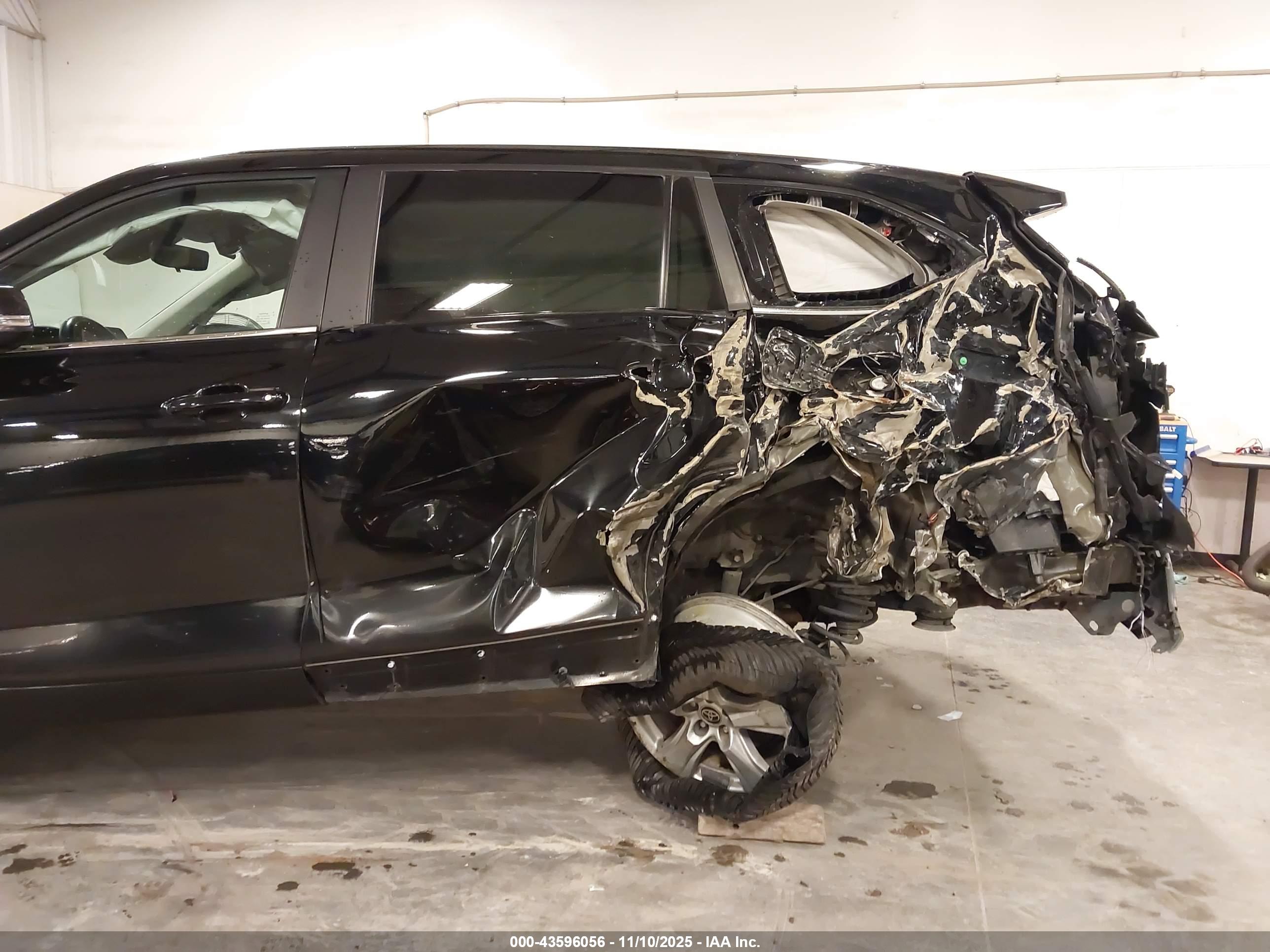 TOYOTA HIGHLANDER image 6
