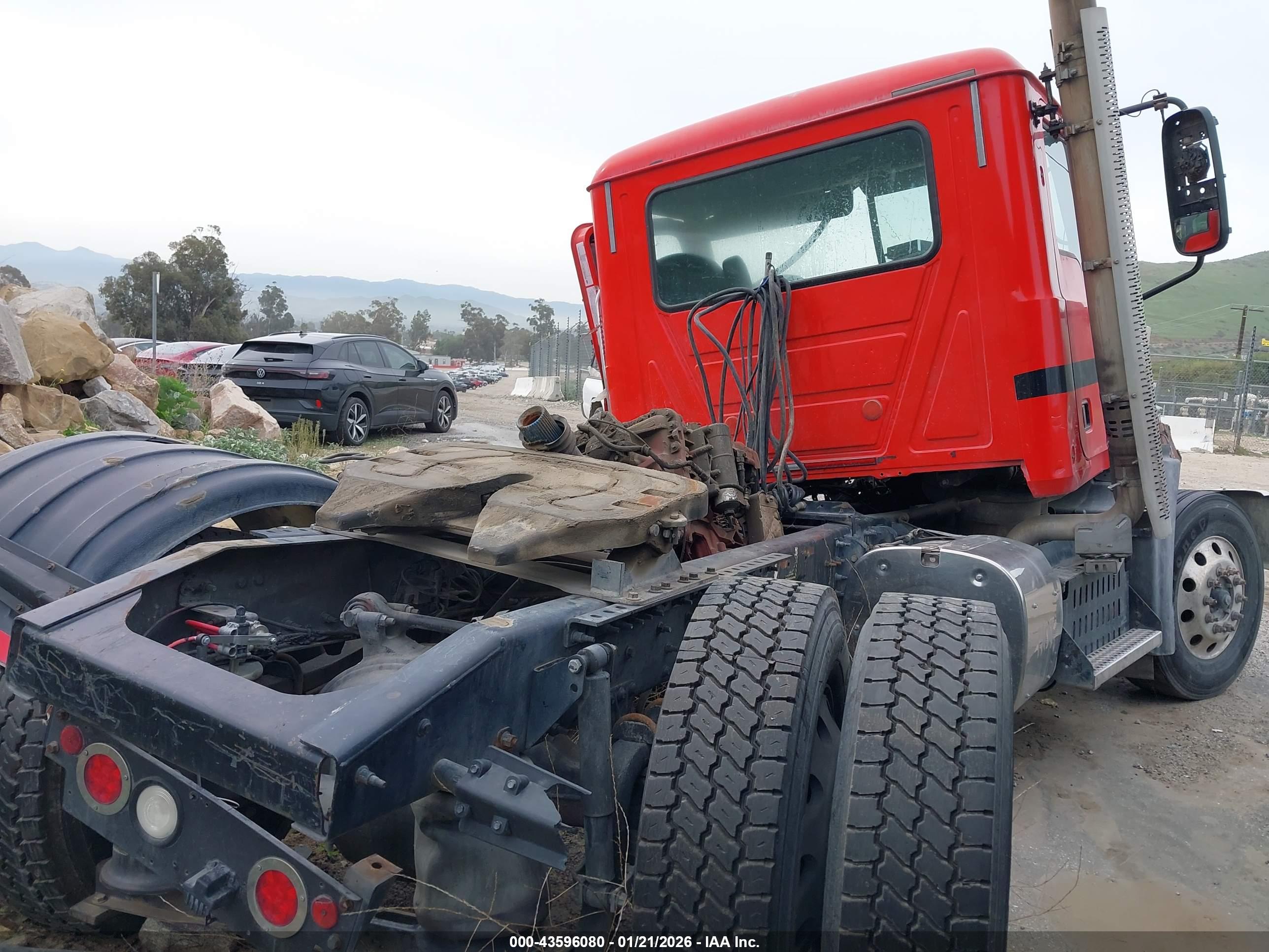 MACK PINNACLE image 4
