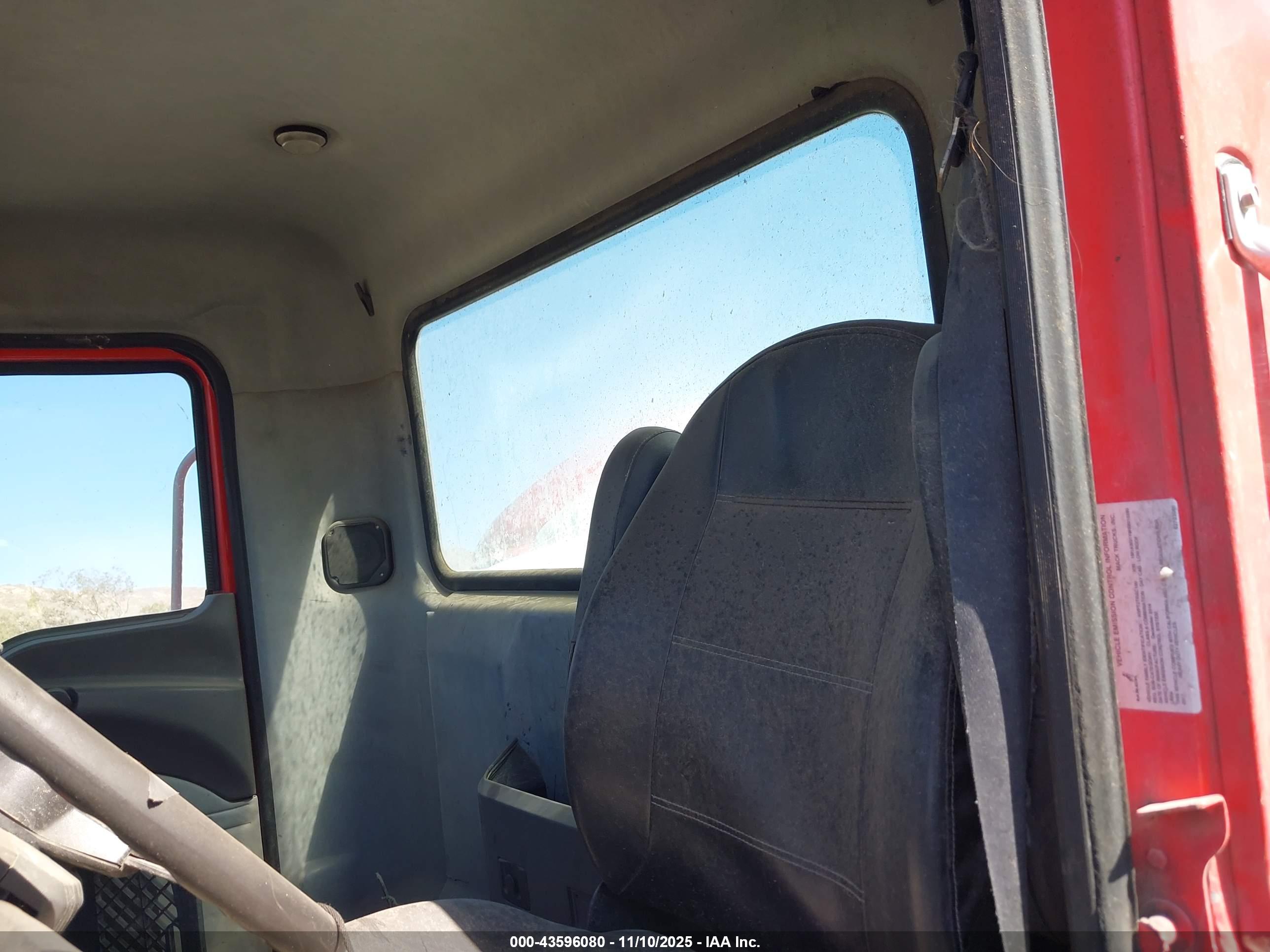 MACK PINNACLE image 7