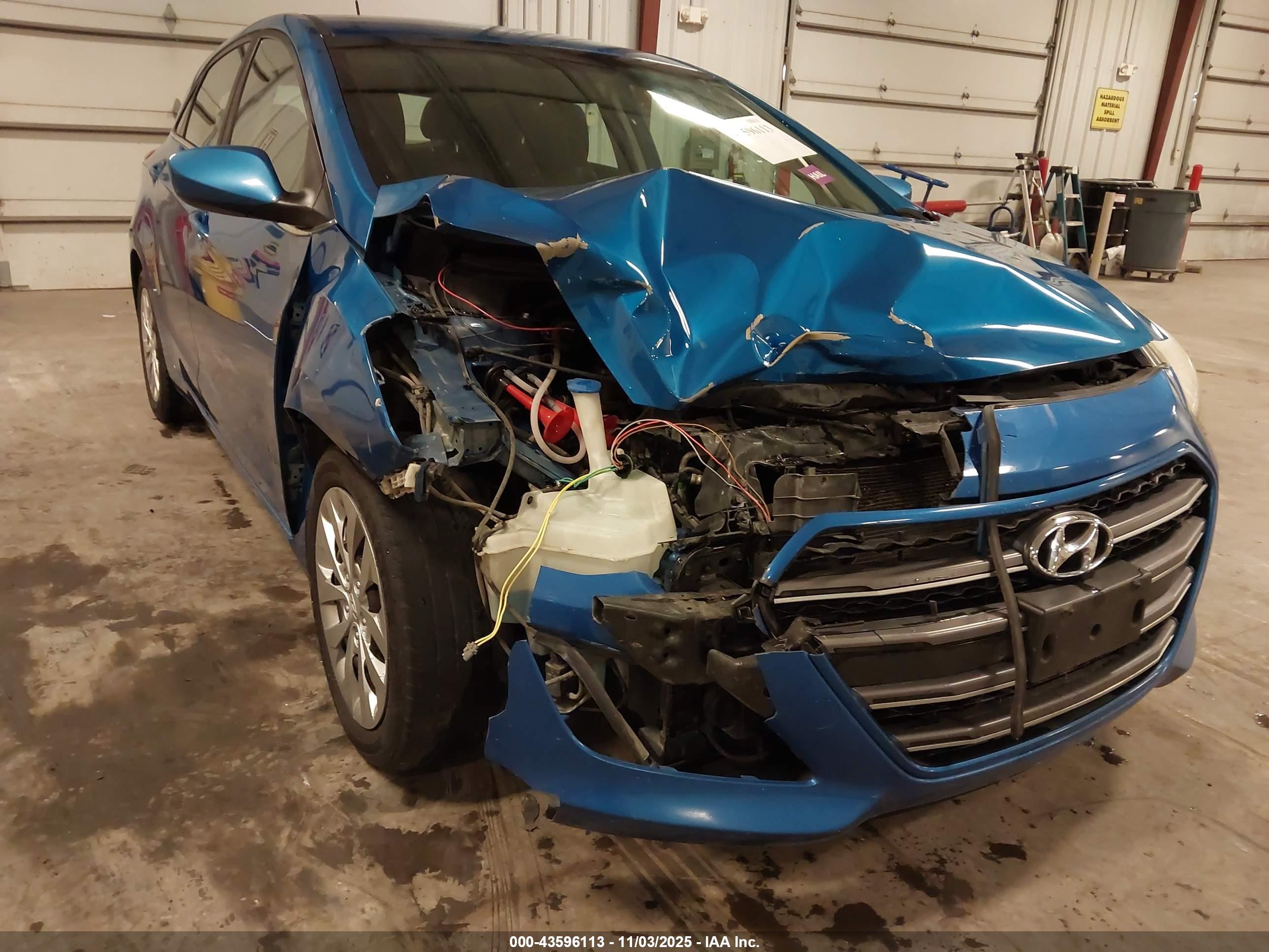 HYUNDAI ELANTRA image 6
