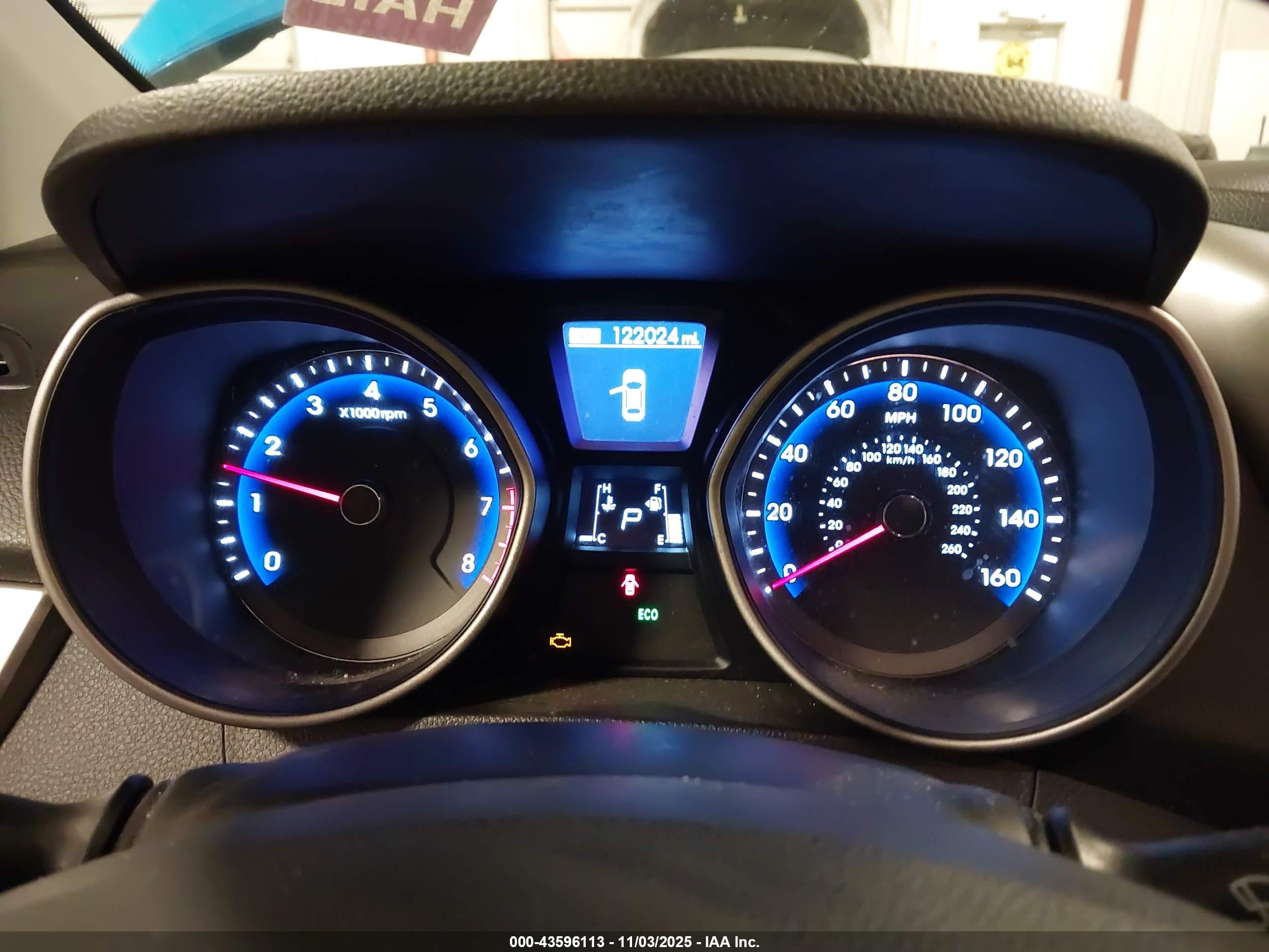 HYUNDAI ELANTRA image 7